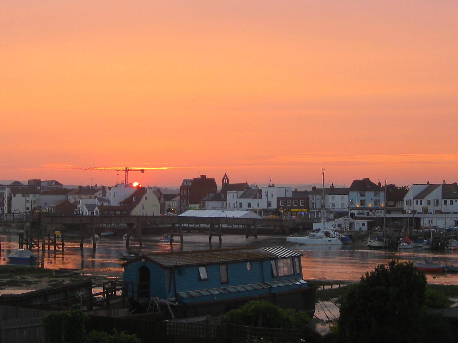 Canon PowerShot SD790 IS (Digital IXUS 90 IS / IXY Digital 95 IS) sample photo. Old shoreham at sunset photography