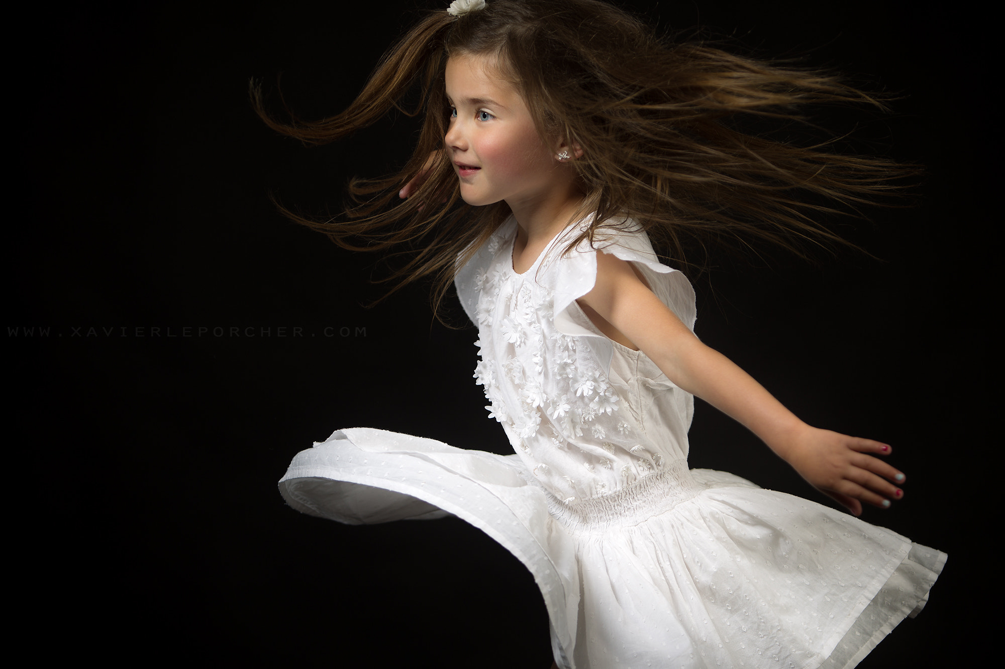 Canon EOS-1D Mark IV sample photo. Beautiful little girl. photography