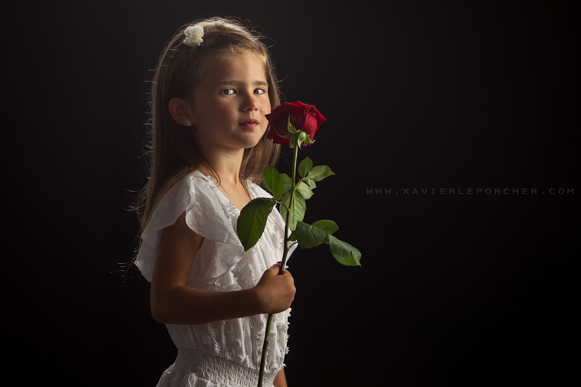 Canon EOS-1D Mark IV + Canon EF 70-200mm F2.8L USM sample photo. Beautiful little girl. photography