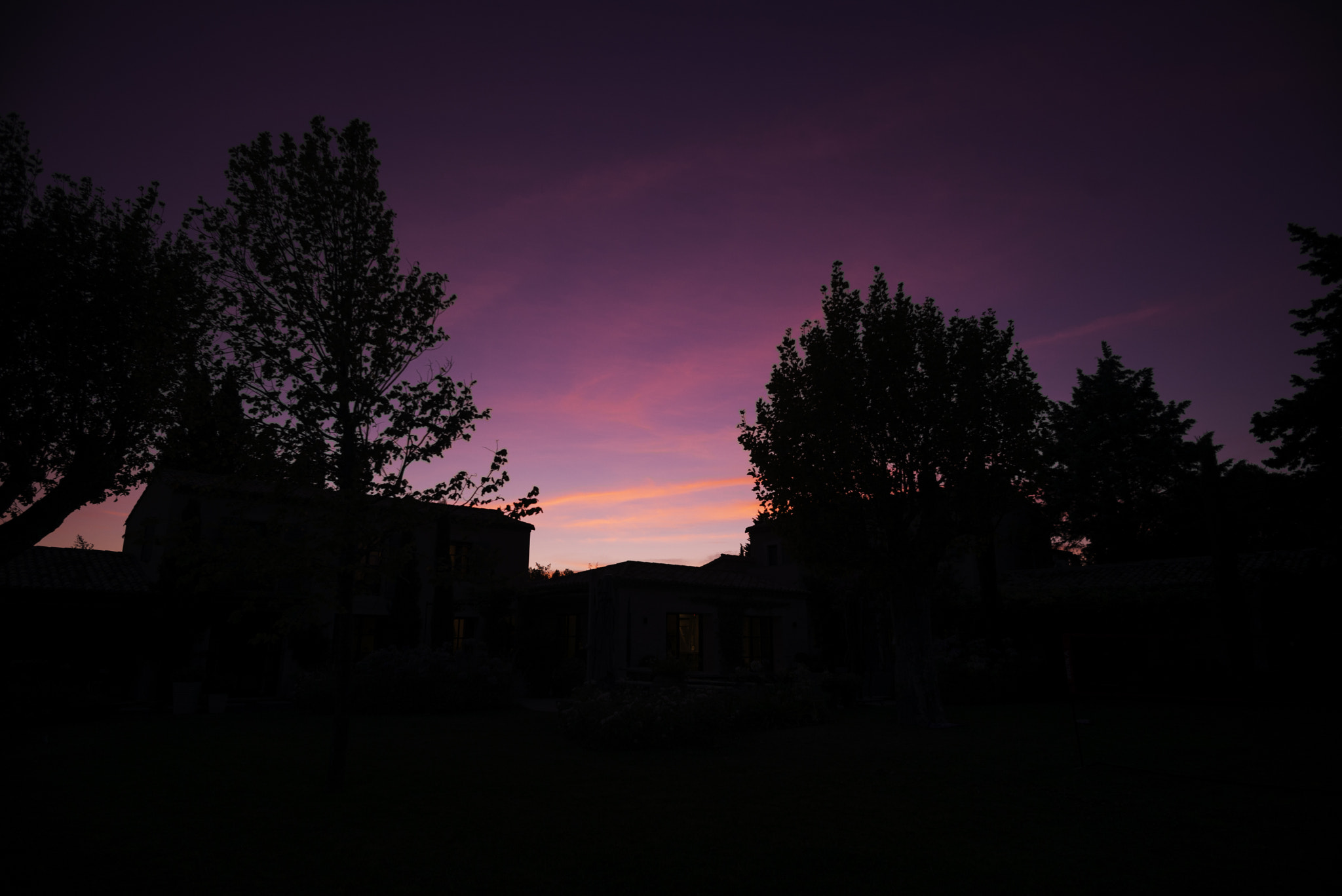 Leica Summilux-M 21mm F1.4 Asph sample photo. Pink sky at night photography