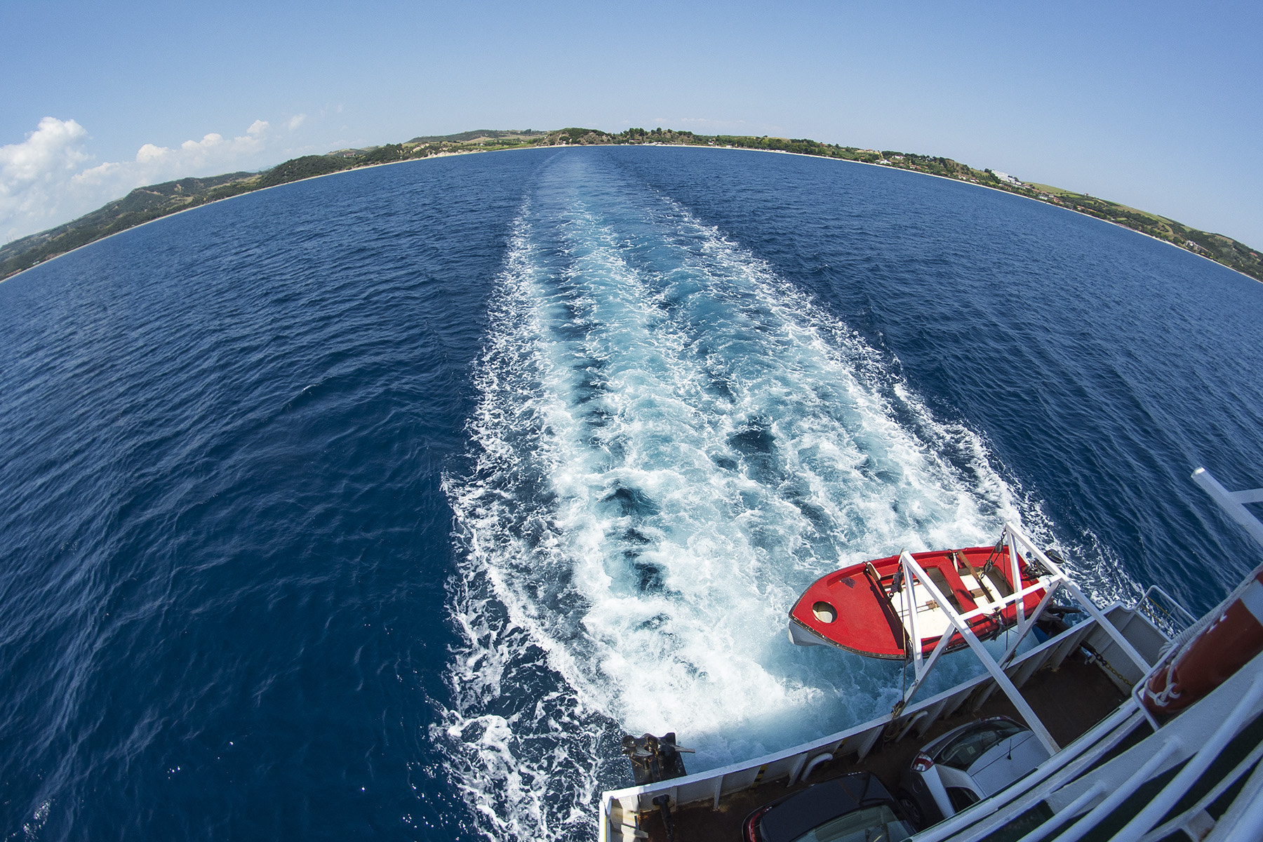 Nikon D5200 + Samyang 8mm F3.5 Aspherical IF MC Fisheye sample photo. Travelling photography