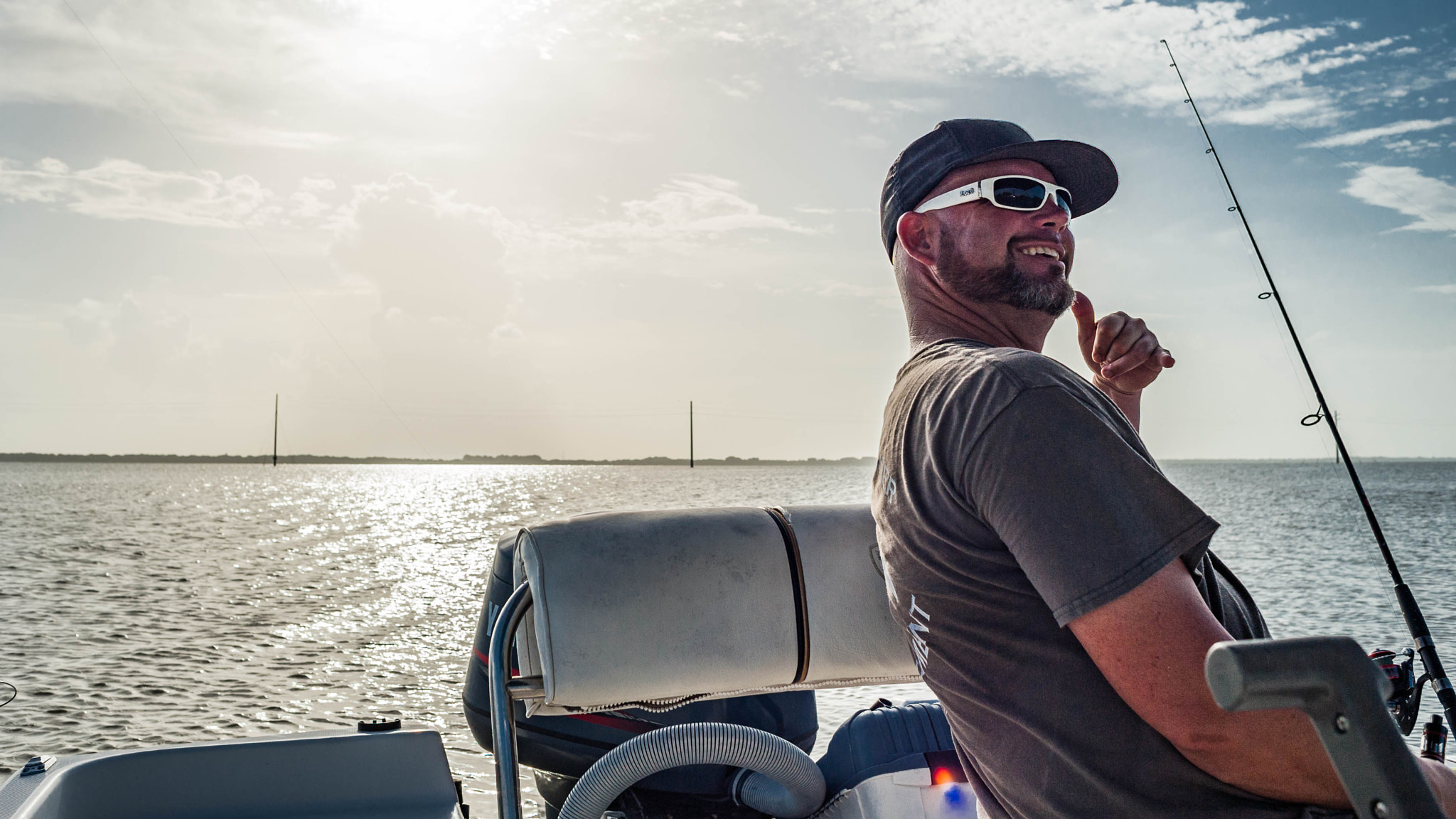 Nikon D700 + AF Nikkor 28mm f/2.8 sample photo. Out fishing photography