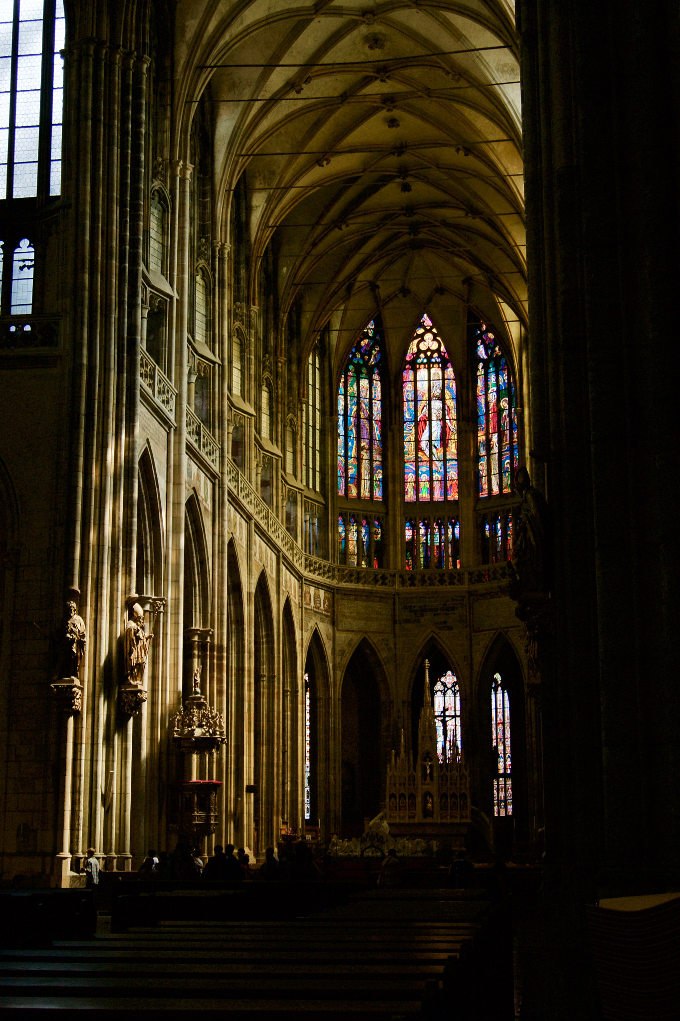 Sony DT 18-55mm F3.5-5.6 SAM II sample photo. Glory through colour photography
