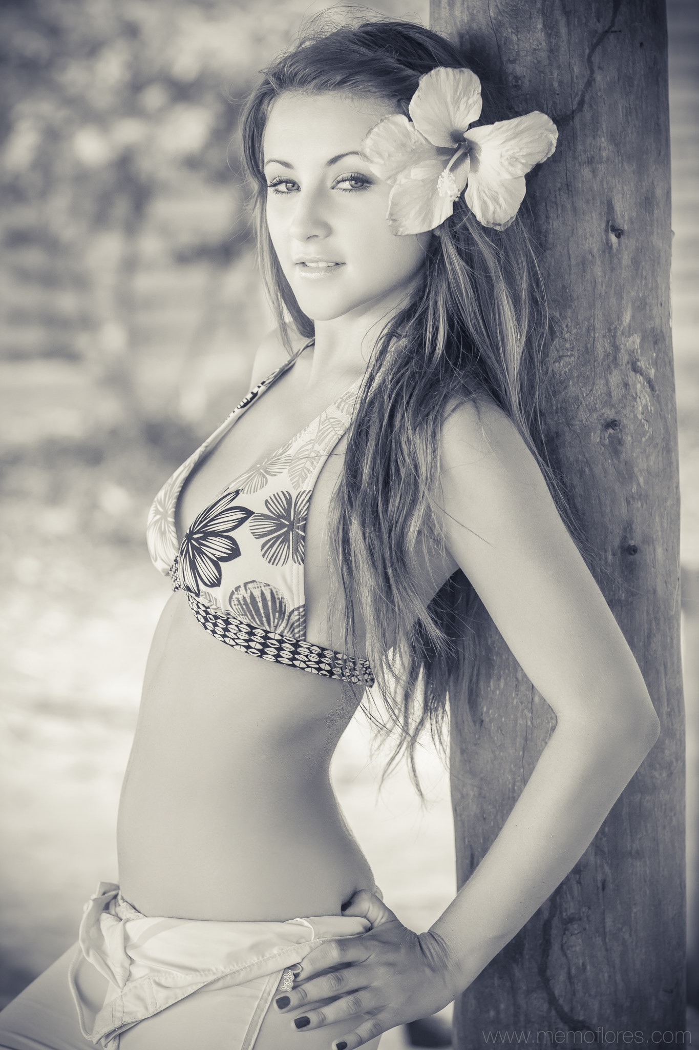 Canon EF 85mm F1.2L II USM sample photo. Bikini model photography