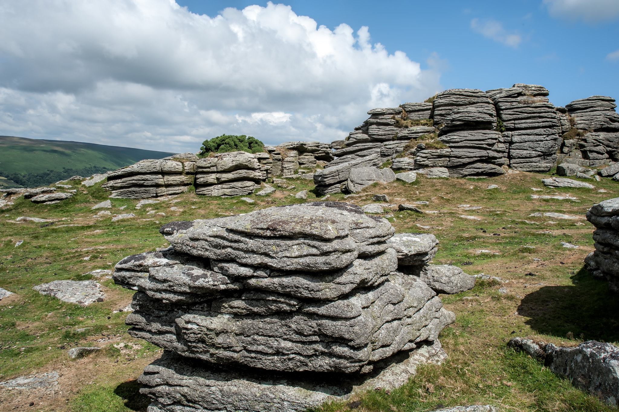 AF Zoom-Nikkor 28-105mm f/3.5-4.5D IF sample photo. Outcrop photography