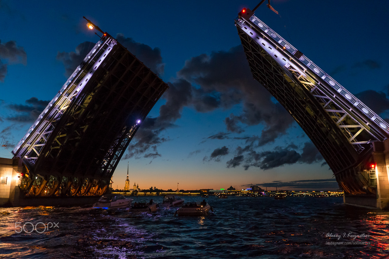 Sony Alpha NEX-6 + Sony E PZ 18-105mm F4 G OSS sample photo. White summer nights in saint petersburg photography