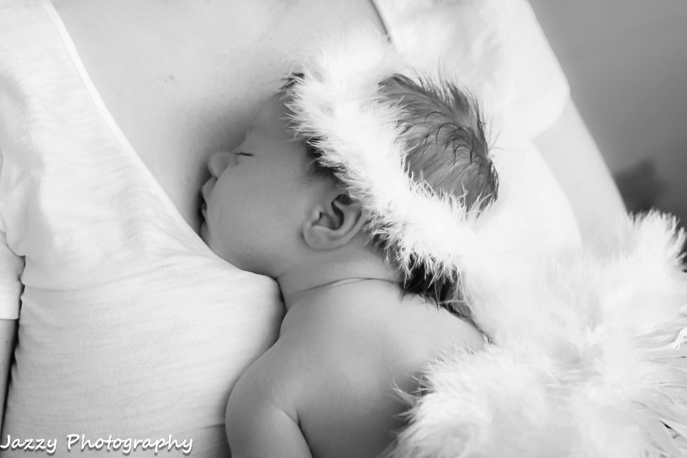 Canon EF 50mm F1.8 II sample photo. Full infant photography
