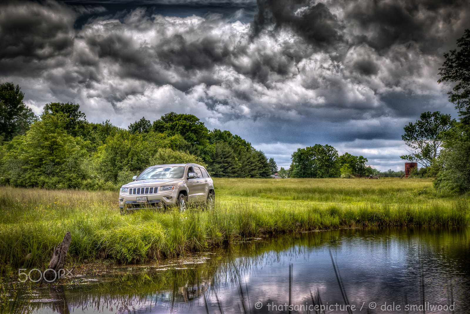 Canon EOS 70D + Canon EF-S 17-55mm F2.8 IS USM sample photo. Jeep by the lake photography