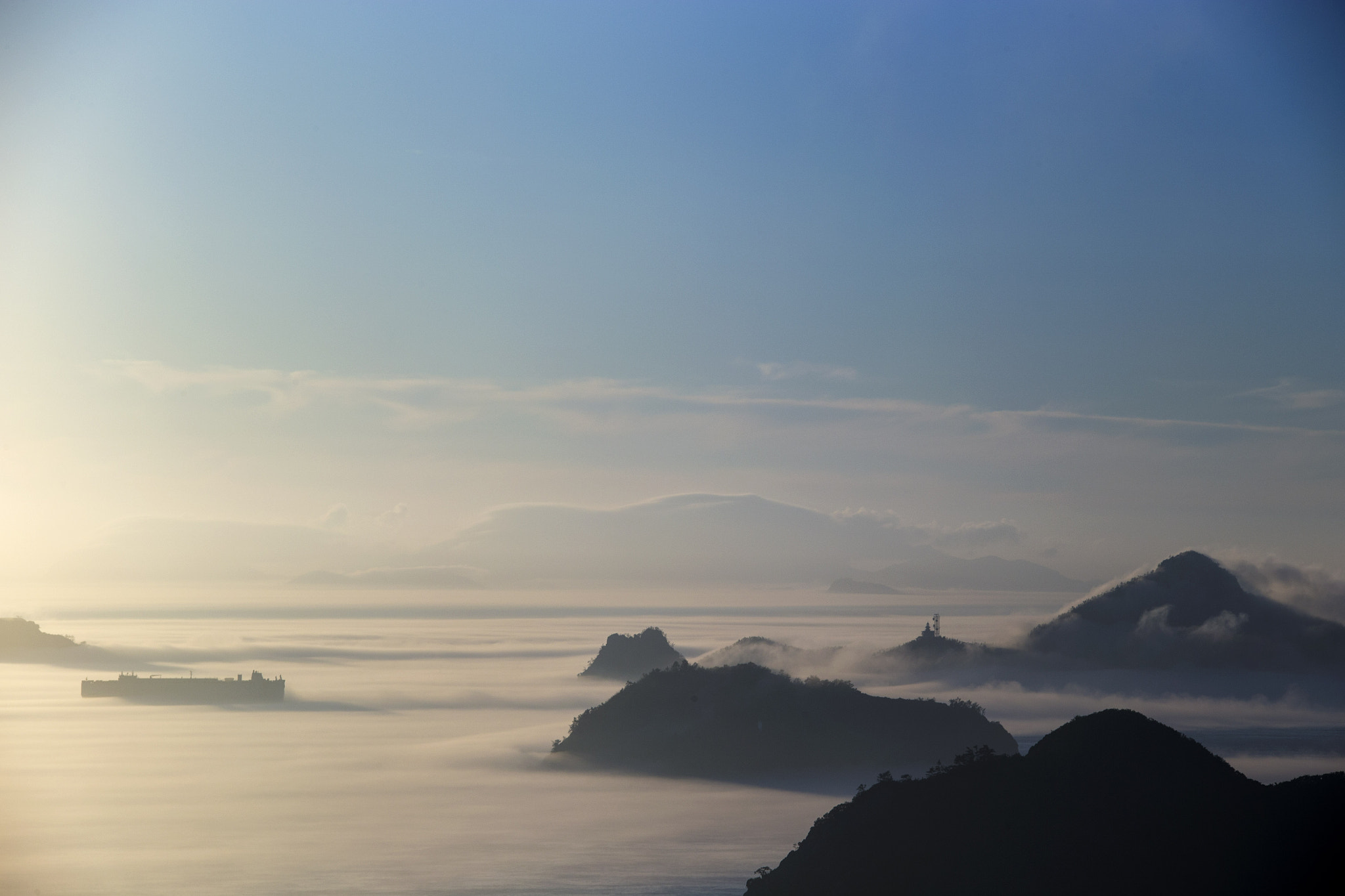 Canon EF 28-300mm F3.5-5.6L IS USM sample photo. Through the mist of time photography