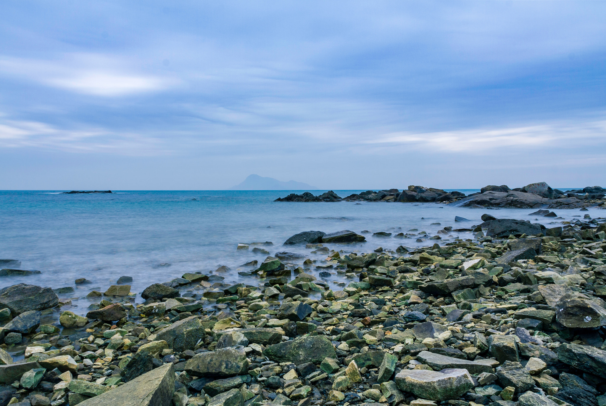 Canon EOS 40D sample photo. Rocky beach photography