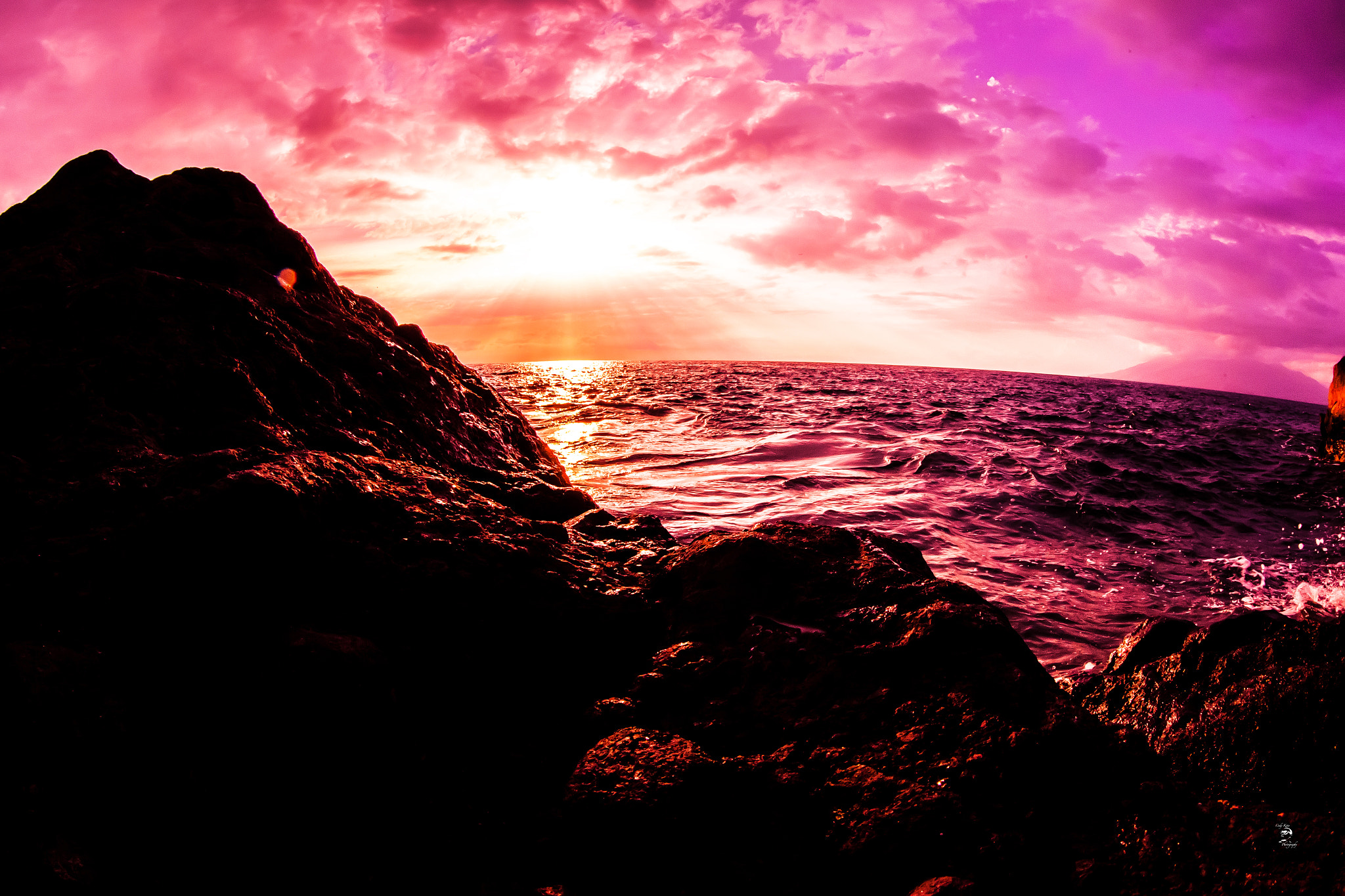 Canon EOS 5D Mark II + Canon EF 8-15mm F4L Fisheye USM sample photo. Hawaiian sunset pink & purple photography