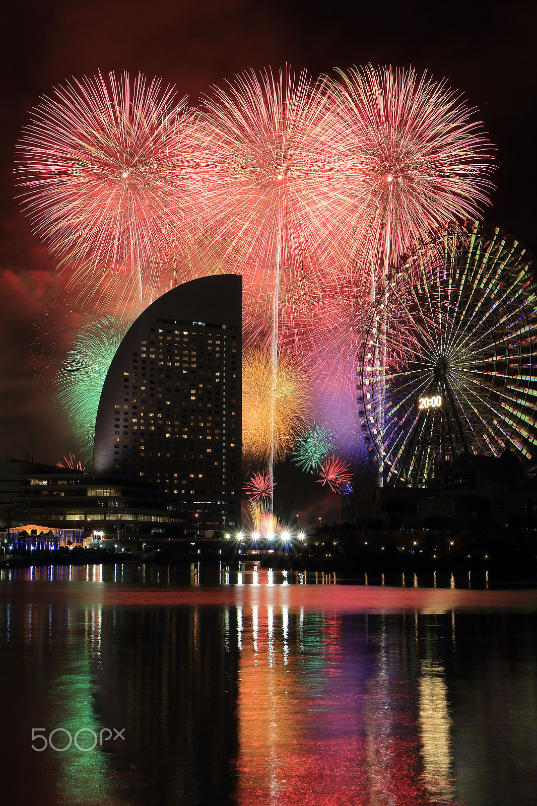 Canon EOS 700D (EOS Rebel T5i / EOS Kiss X7i) sample photo. Fireworks in yokohama photography