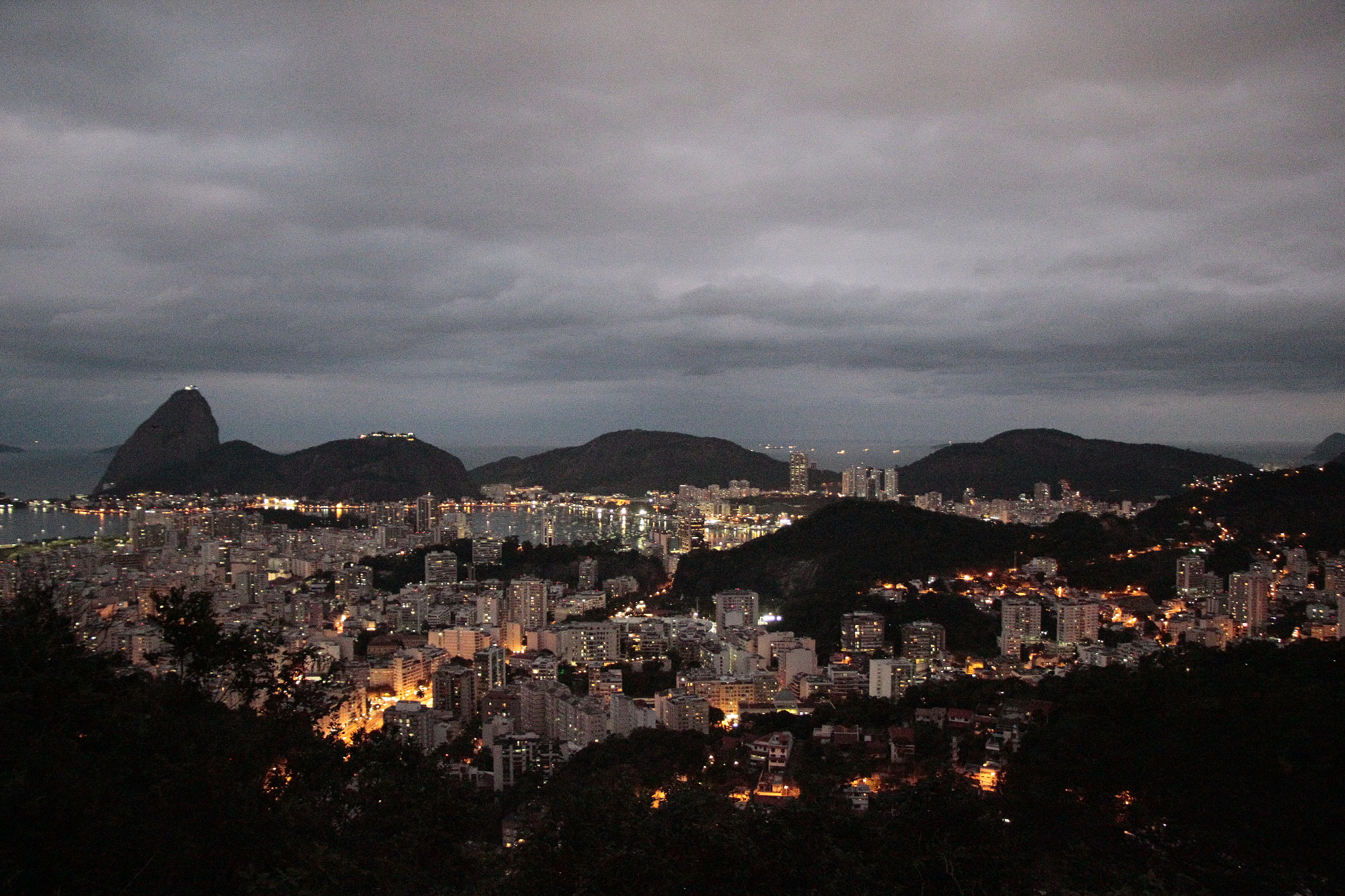 Canon EOS 550D (EOS Rebel T2i / EOS Kiss X4) sample photo. Lights, camera... photography