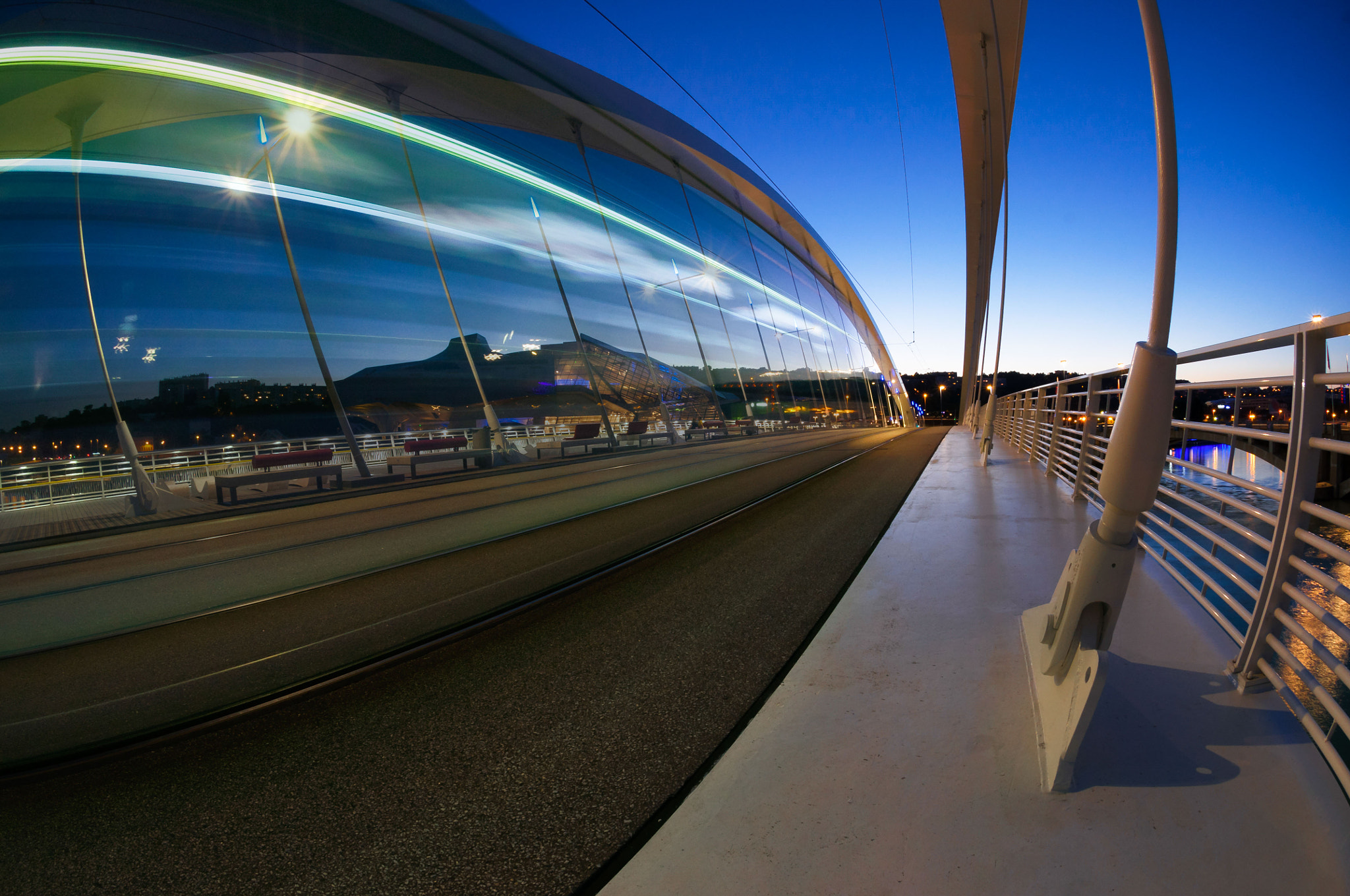 Nikon AF DX Fisheye-Nikkor 10.5mm F2.8G ED sample photo. Speed tramway v2 photography