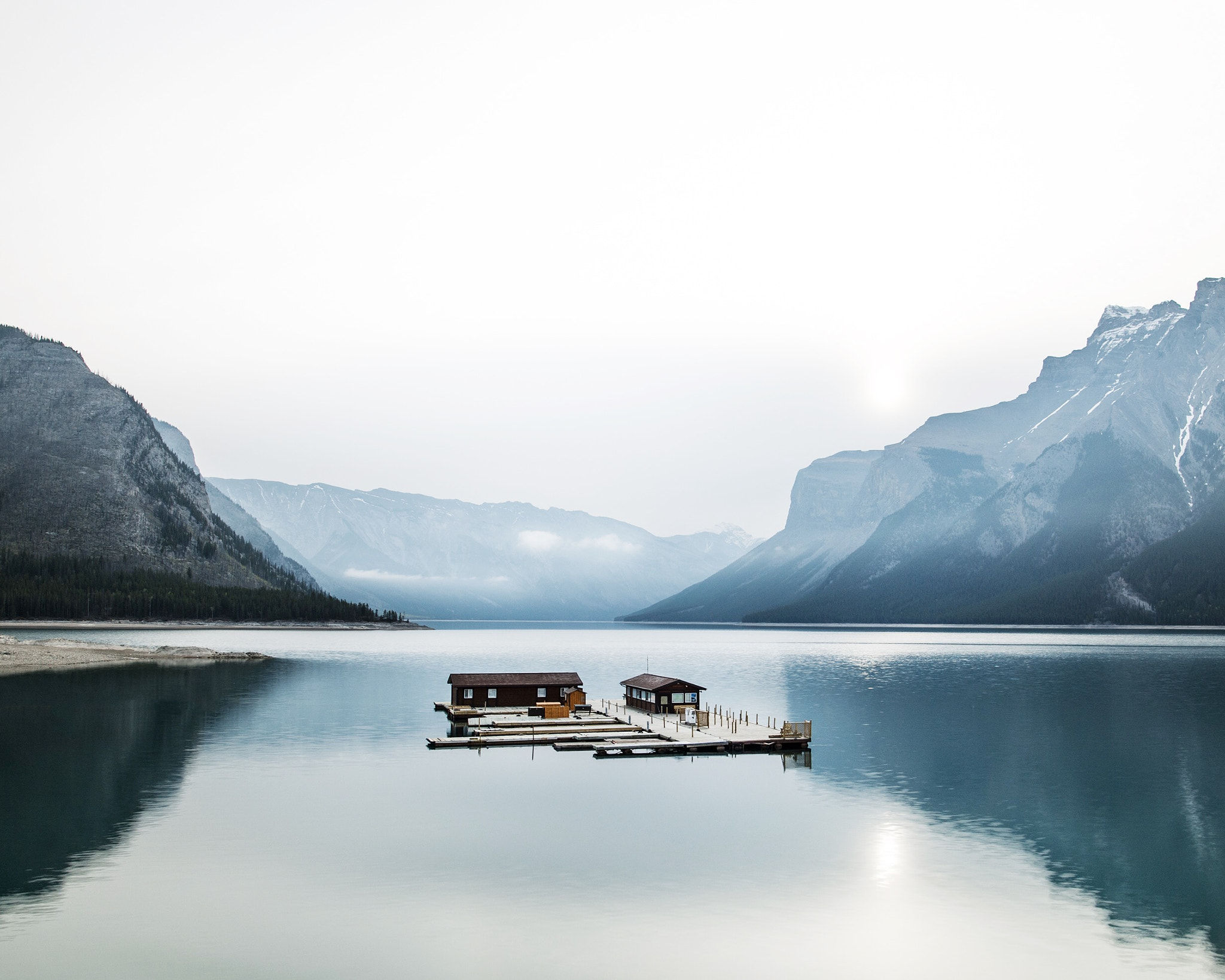 Nikon D4 + Nikon AF-S Nikkor 20mm F1.8G ED sample photo. Lake minnewanka. banff. alberta. photography