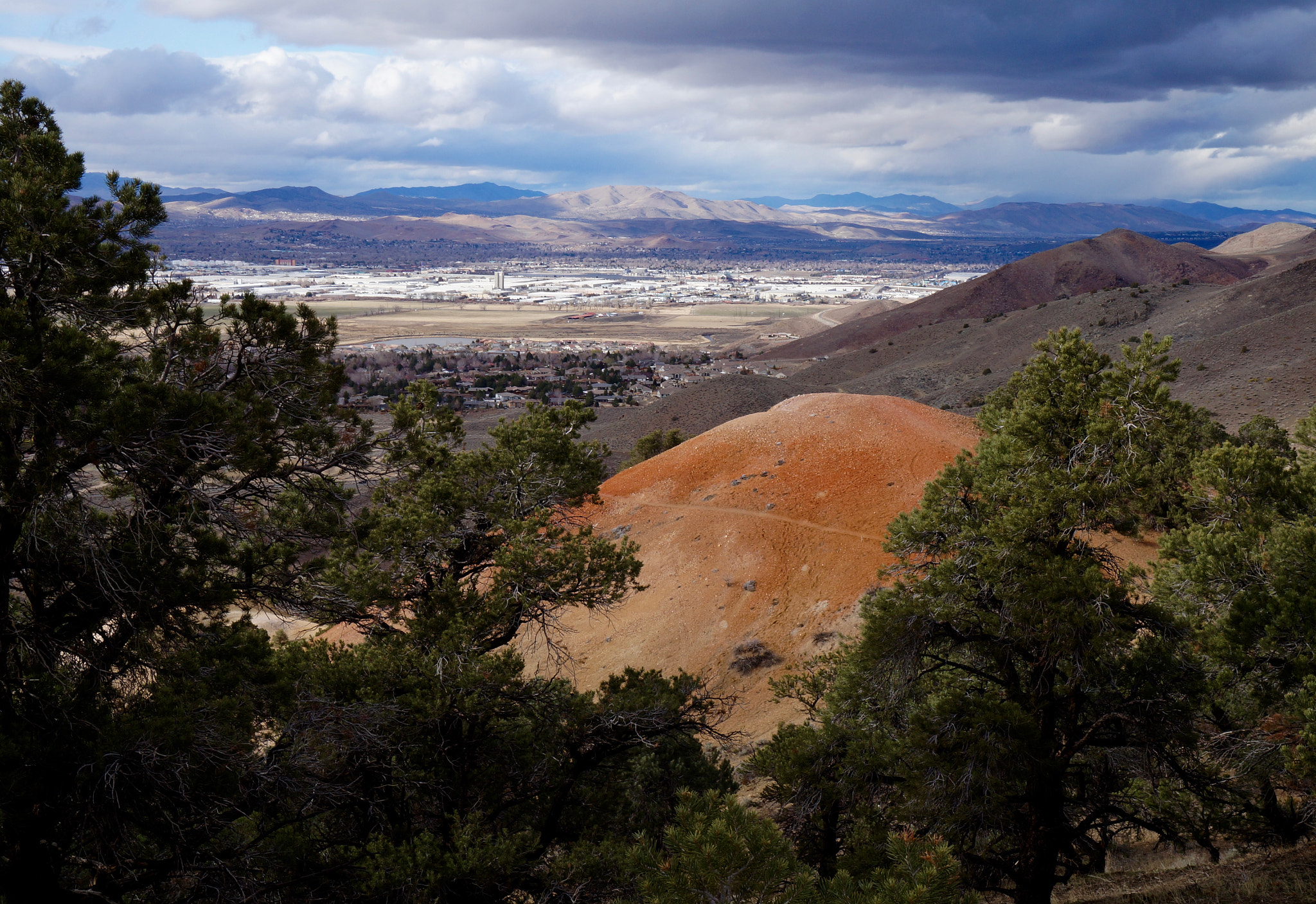 Sony Alpha NEX-3N + Sony E 18-50mm F4-5.6 sample photo. Reno overlook photography