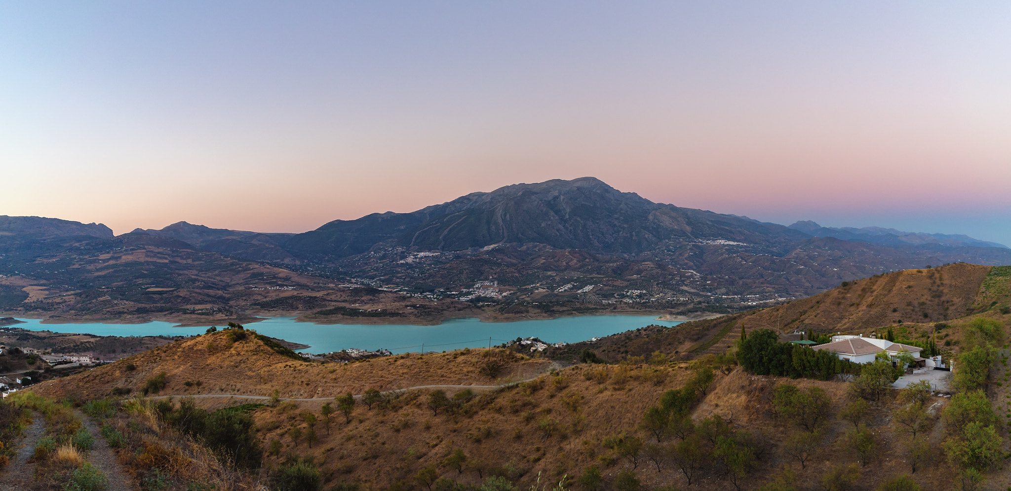 Sony FE 28mm F2 sample photo. Andalusien - embalse de venuela photography