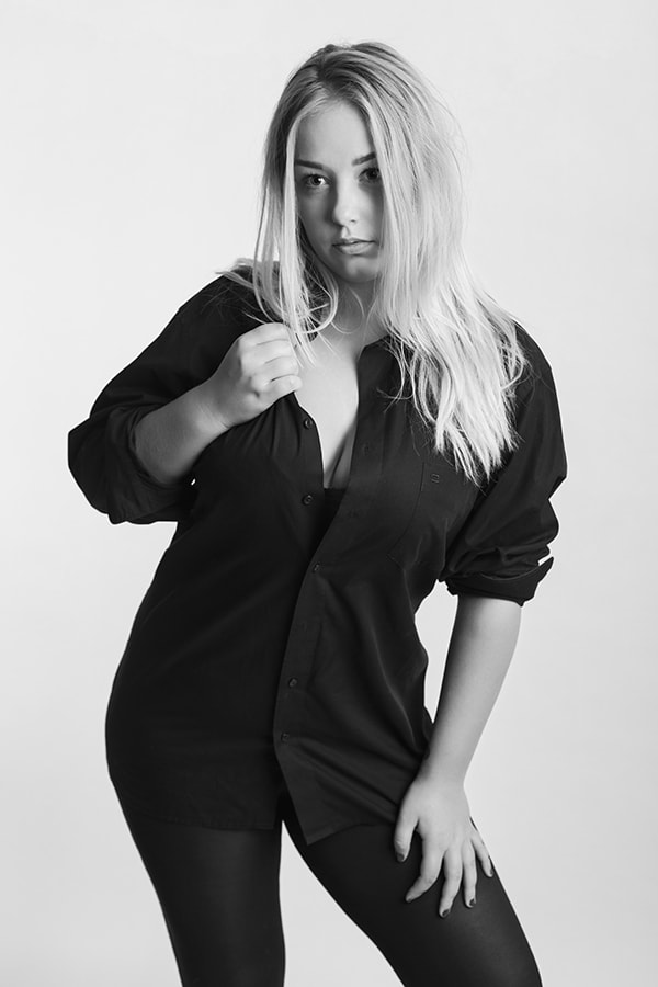 Canon EOS 6D + Canon EF 50mm F1.8 II sample photo. Model: laurie photography