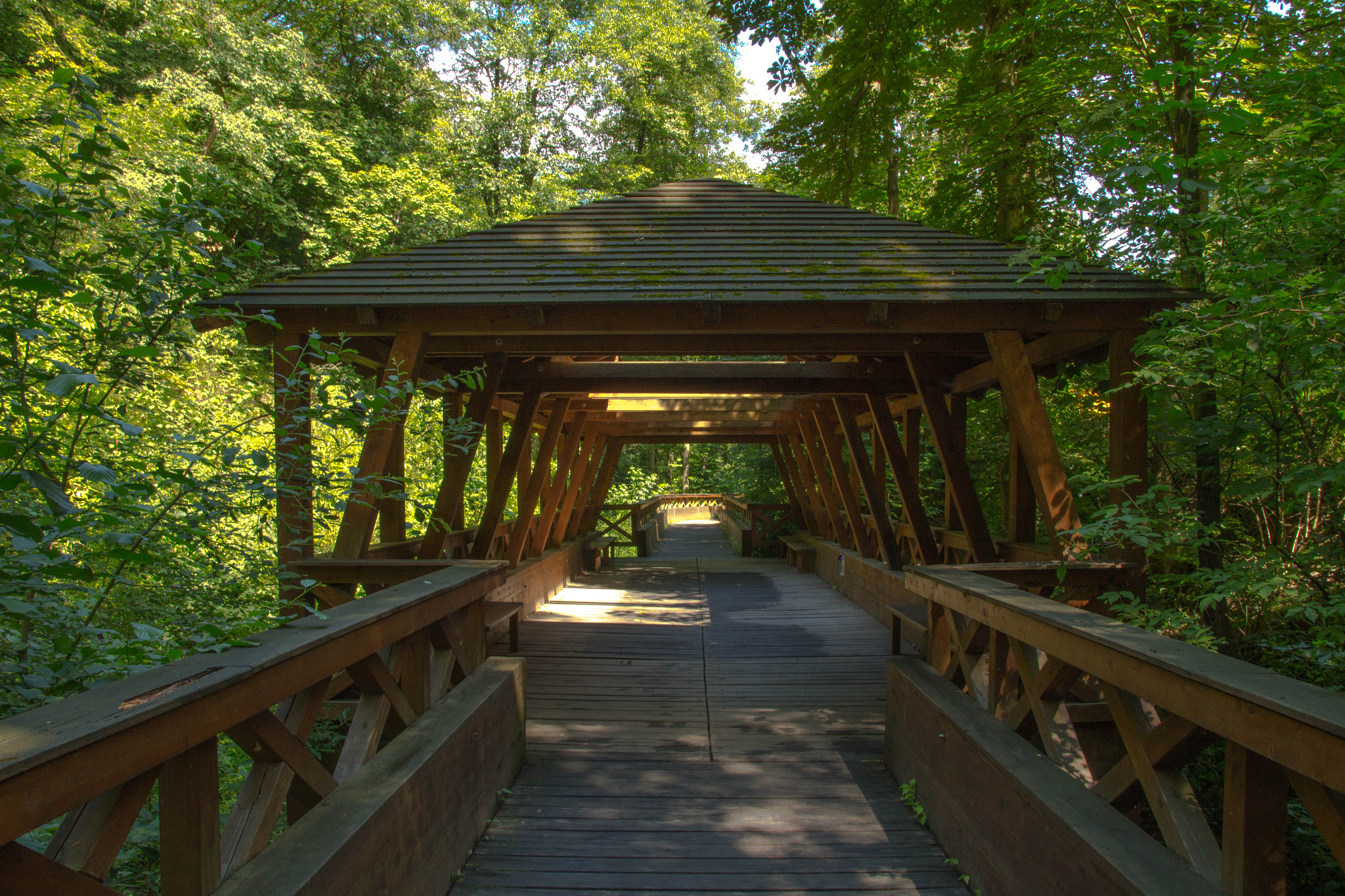 Canon EF-S 17-55mm F2.8 IS USM sample photo. Bridge to the castle photography