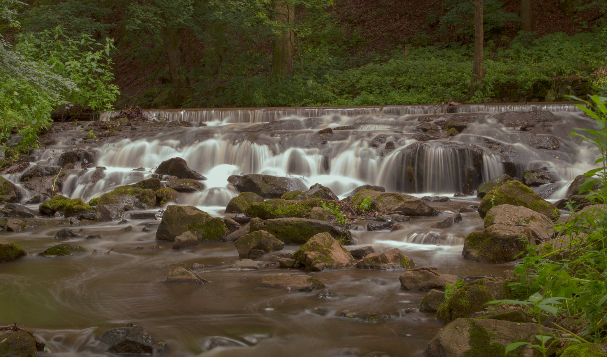 Canon EF-S 17-55mm F2.8 IS USM sample photo. Waterfall whites creek photography