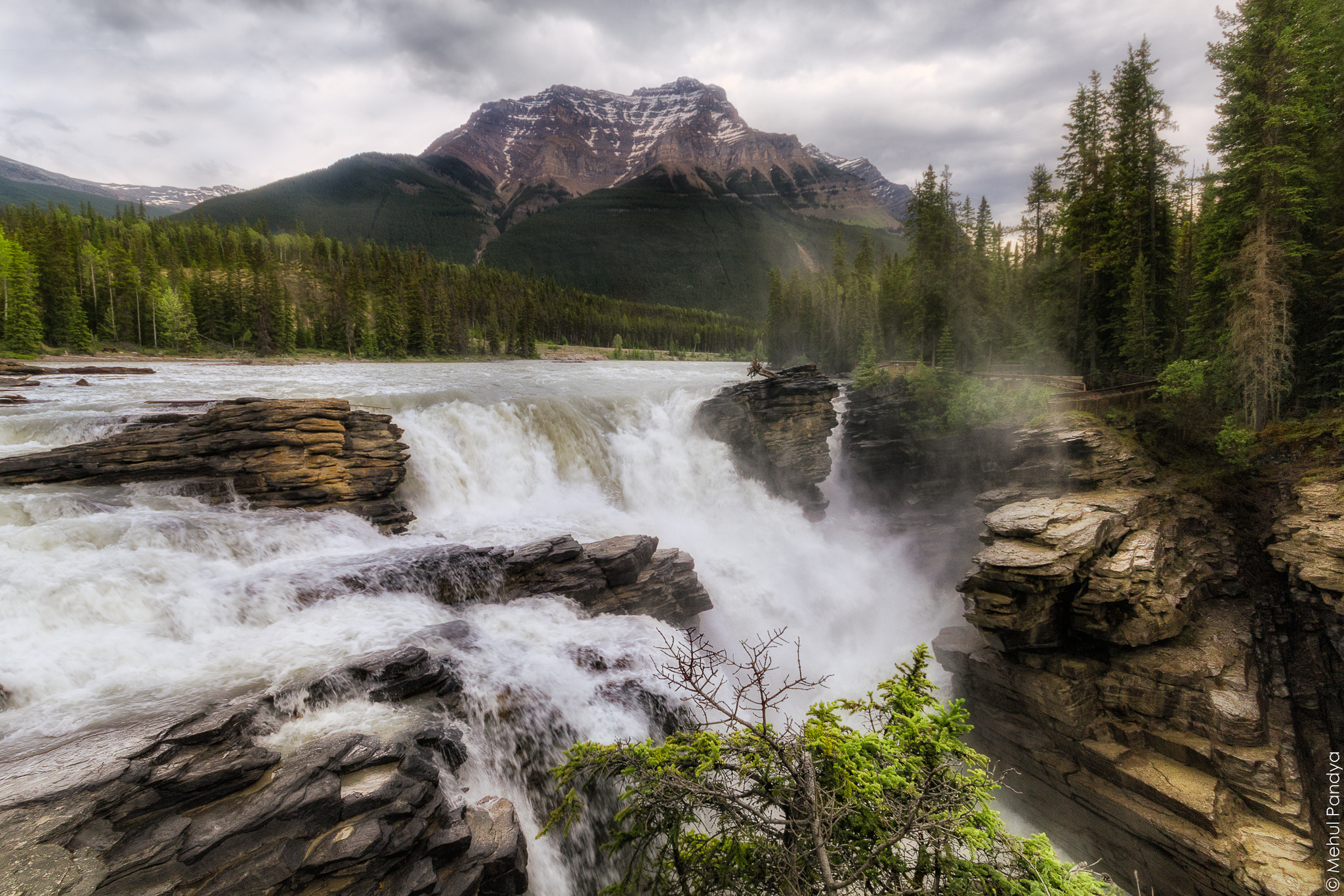 Sigma 10-20mm F4-5.6 EX DC HSM sample photo. Athabasca falls photography