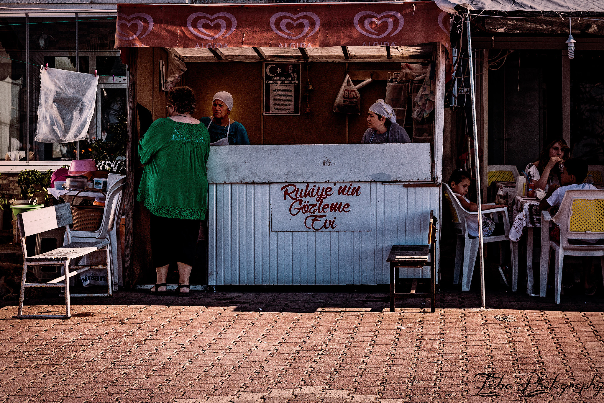 Canon EOS 70D + Canon EF 50mm F1.8 II sample photo. Rukiye's gözleme house photography