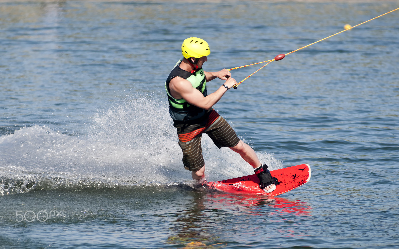 AF Zoom-Nikkor 80-200mm f/2.8 ED sample photo. Giros photography