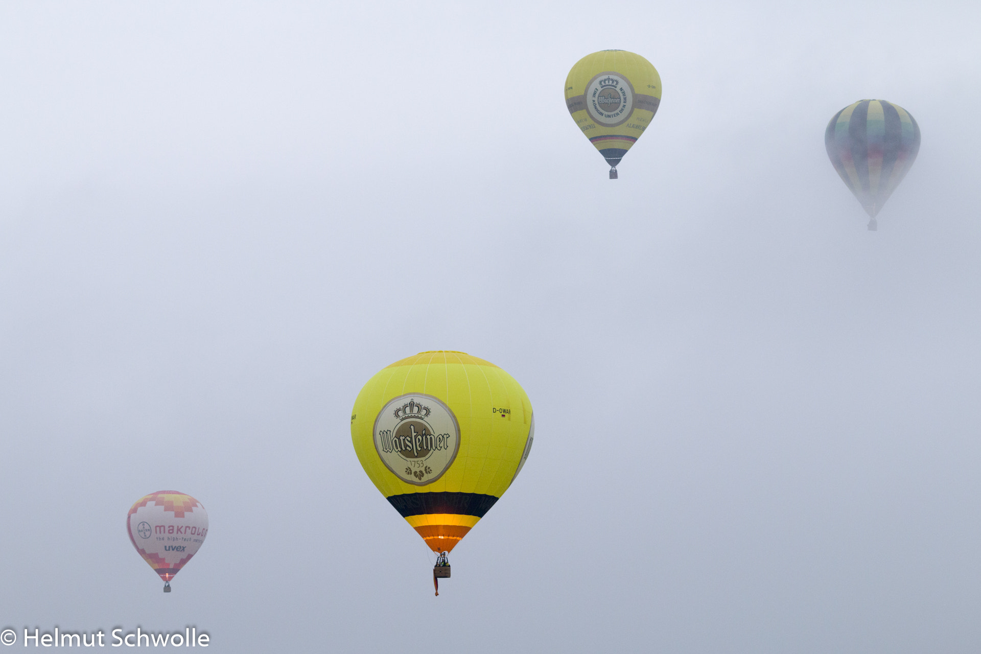 Canon EOS 70D + Canon EF 135mm F2L USM sample photo. Warsteiner mongolfiade im nebel photography