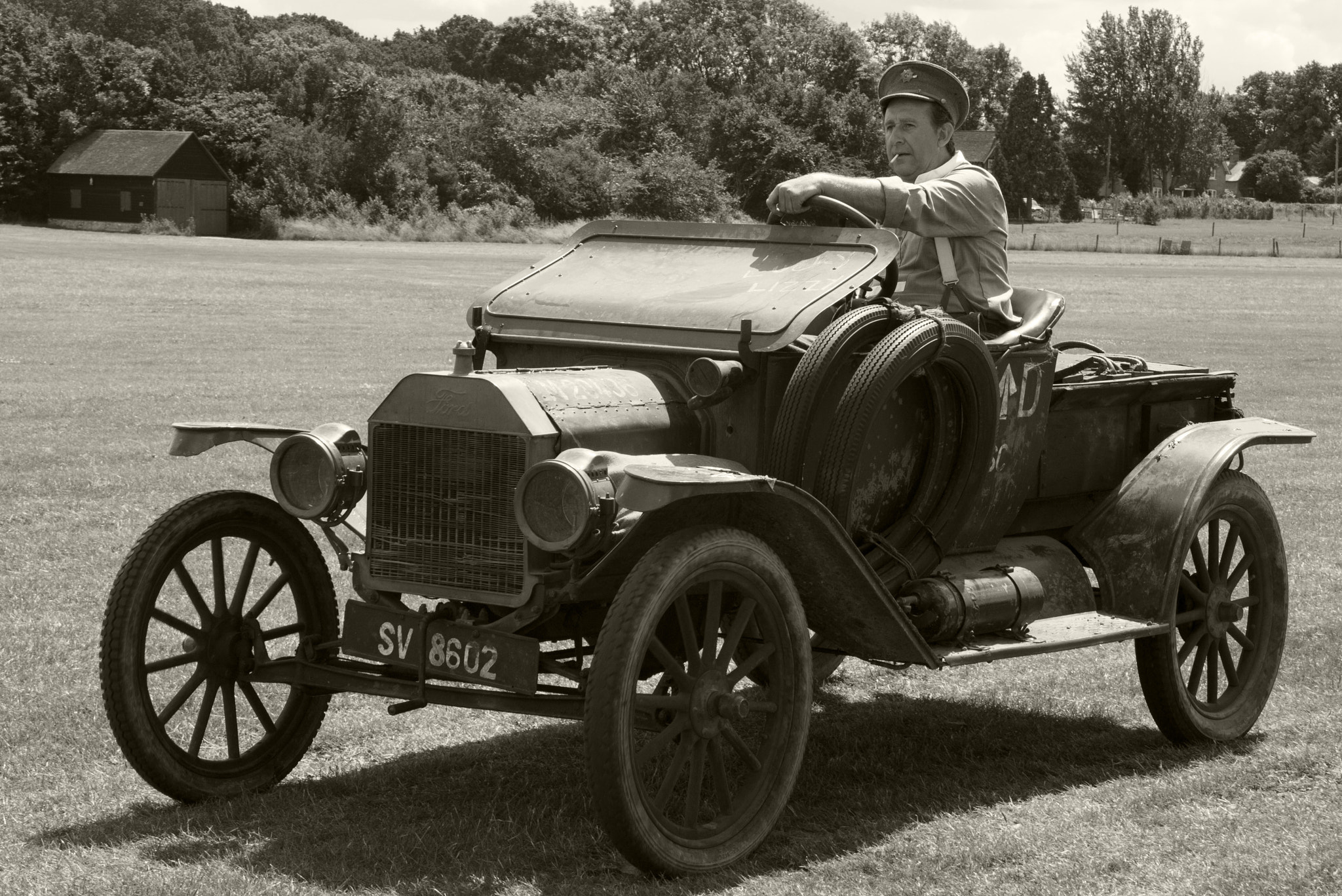 Canon EF-S 17-85mm F4-5.6 IS USM sample photo. Ford model t wwi run about b w photography