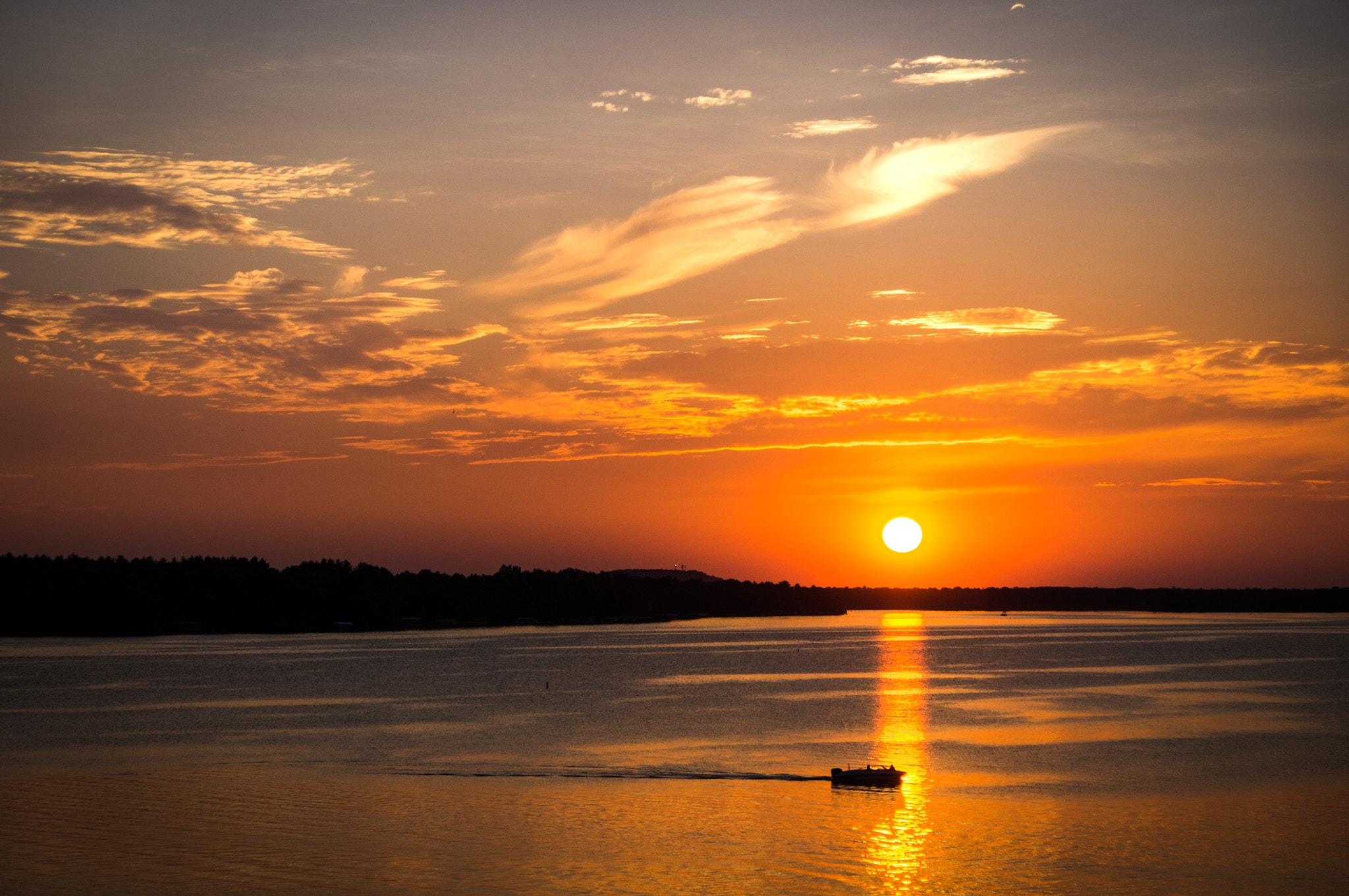 Sony DT 16-105mm F3.5-5.6 sample photo. Sunset photography