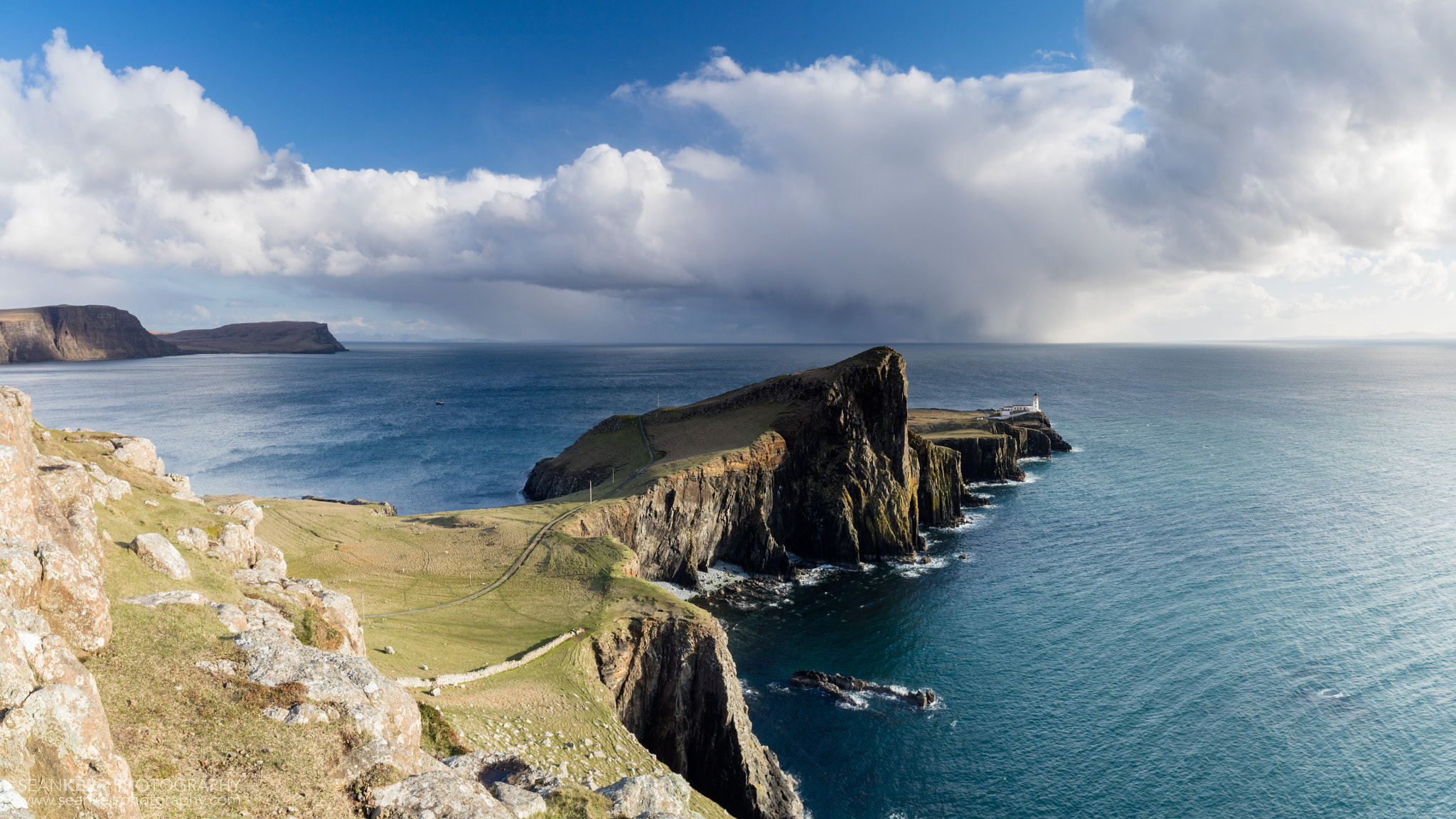 Canon EOS 5DS R + ZEISS Distagon T* 21mm F2.8 sample photo. Late light on neist point photography