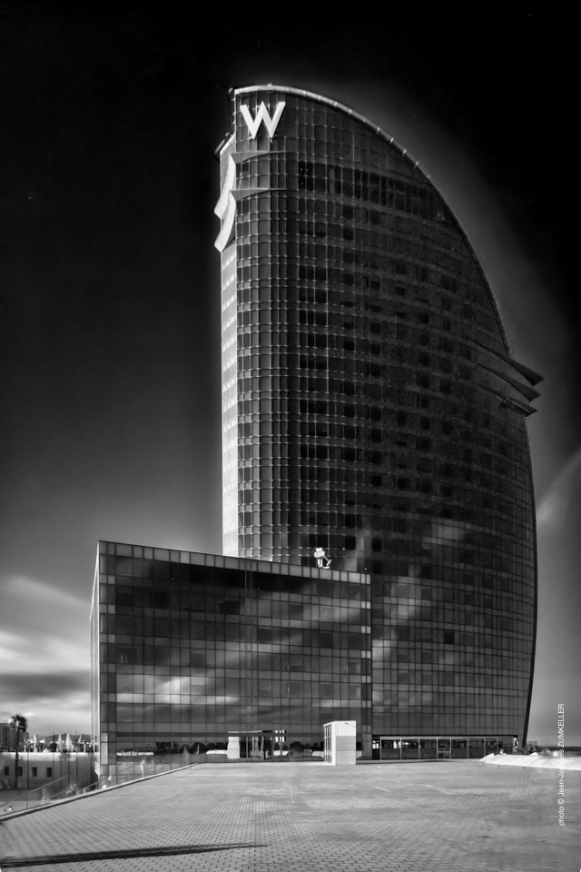Canon EF 16-35mm F4L IS USM sample photo. Hotel w - barcelone photography