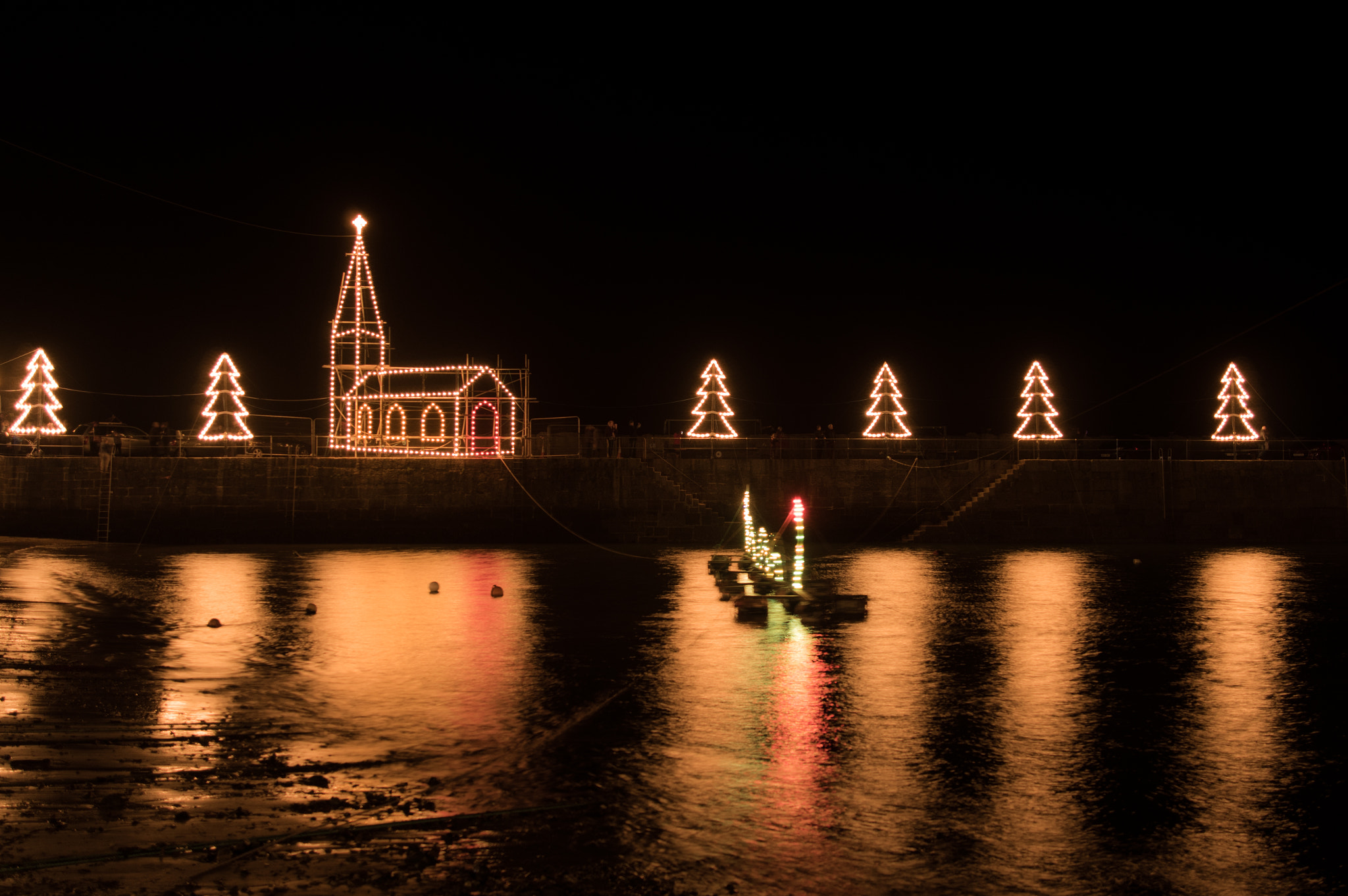 Pentax K-3 sample photo. Mousehole lights photography