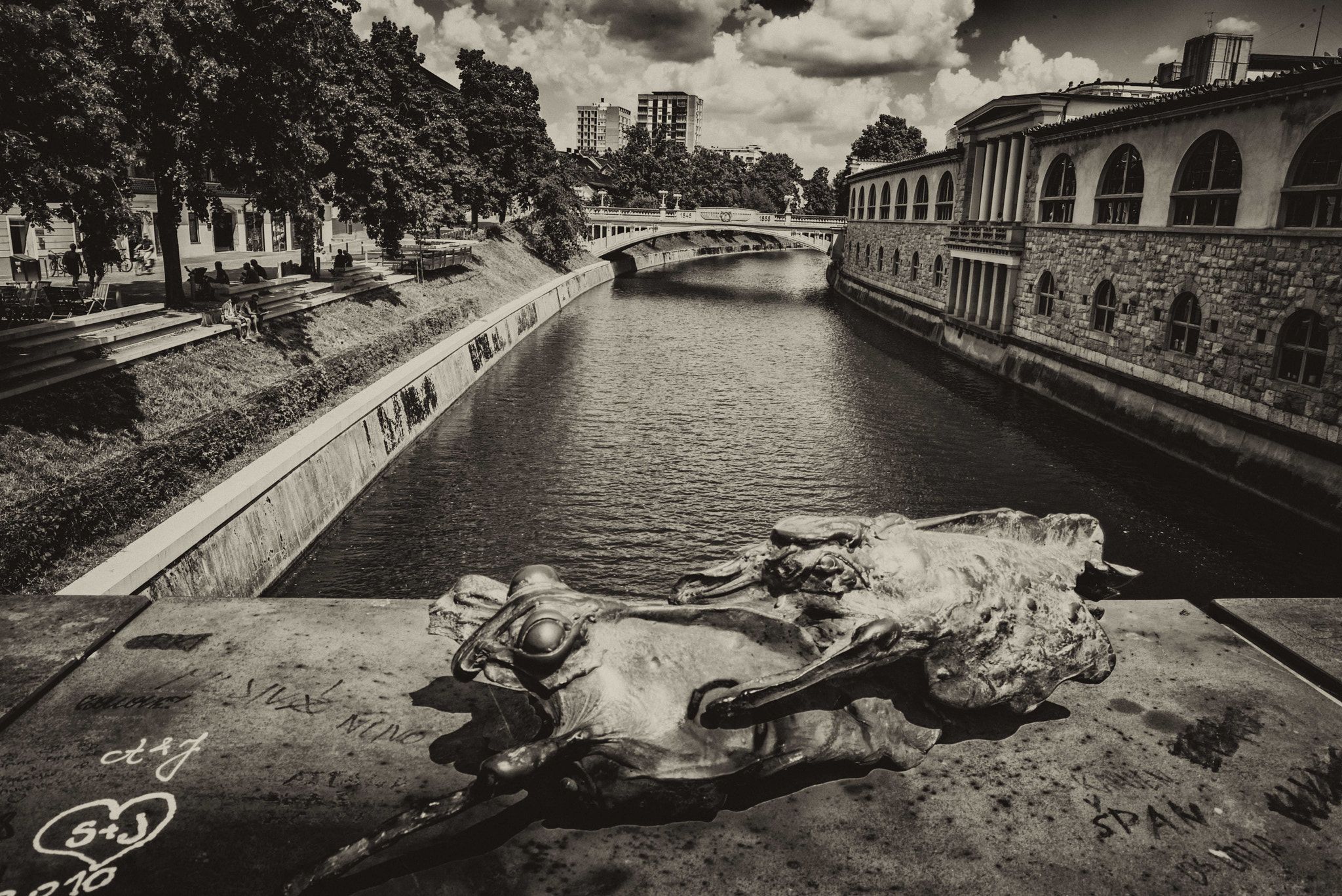 Nikon D810 + Sigma 24-70mm F2.8 EX DG Macro sample photo. Ljubljana and looking towards east from the bridge photography