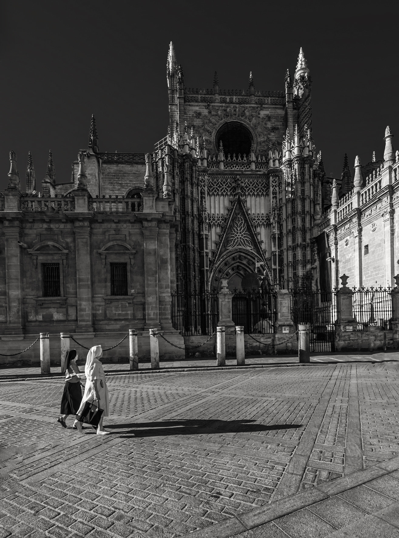 Leica Digilux 3 sample photo. 4 de agosto - paseo por la catedral photography