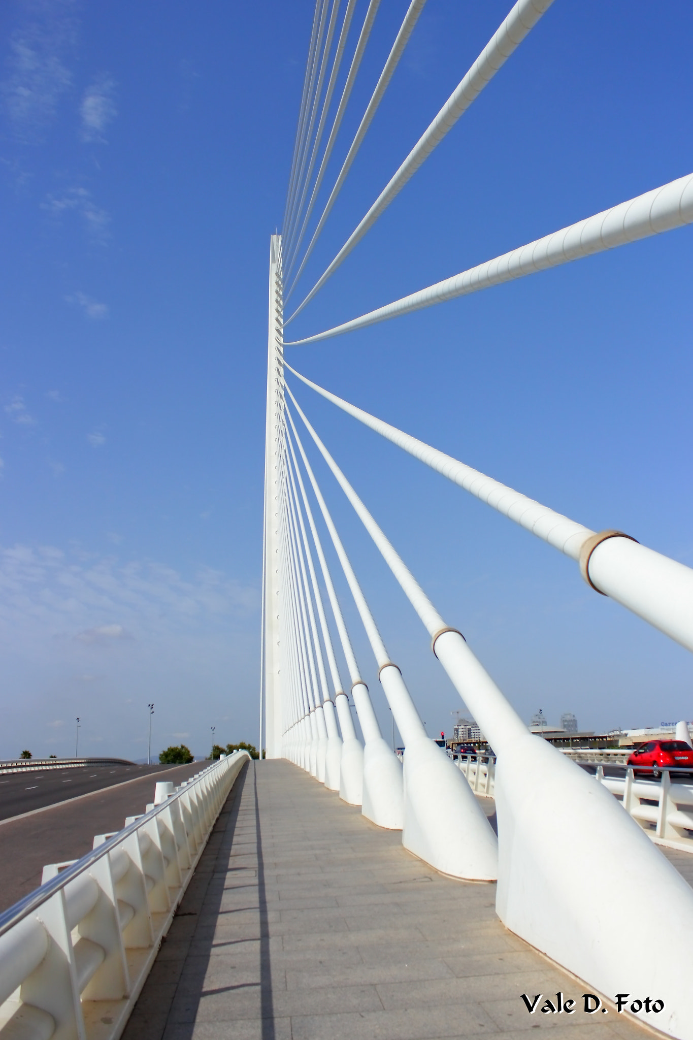 Canon EF-S 18-55mm F3.5-5.6 IS sample photo. Valencia prospective photography