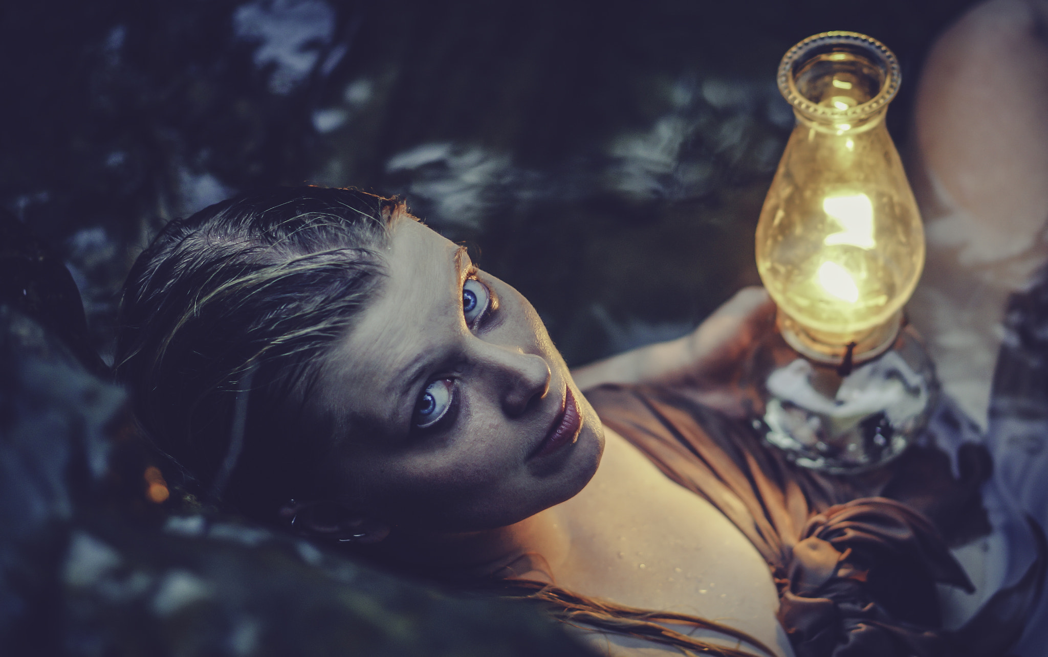 Sony Alpha a3000 sample photo. Lamplight desire photography