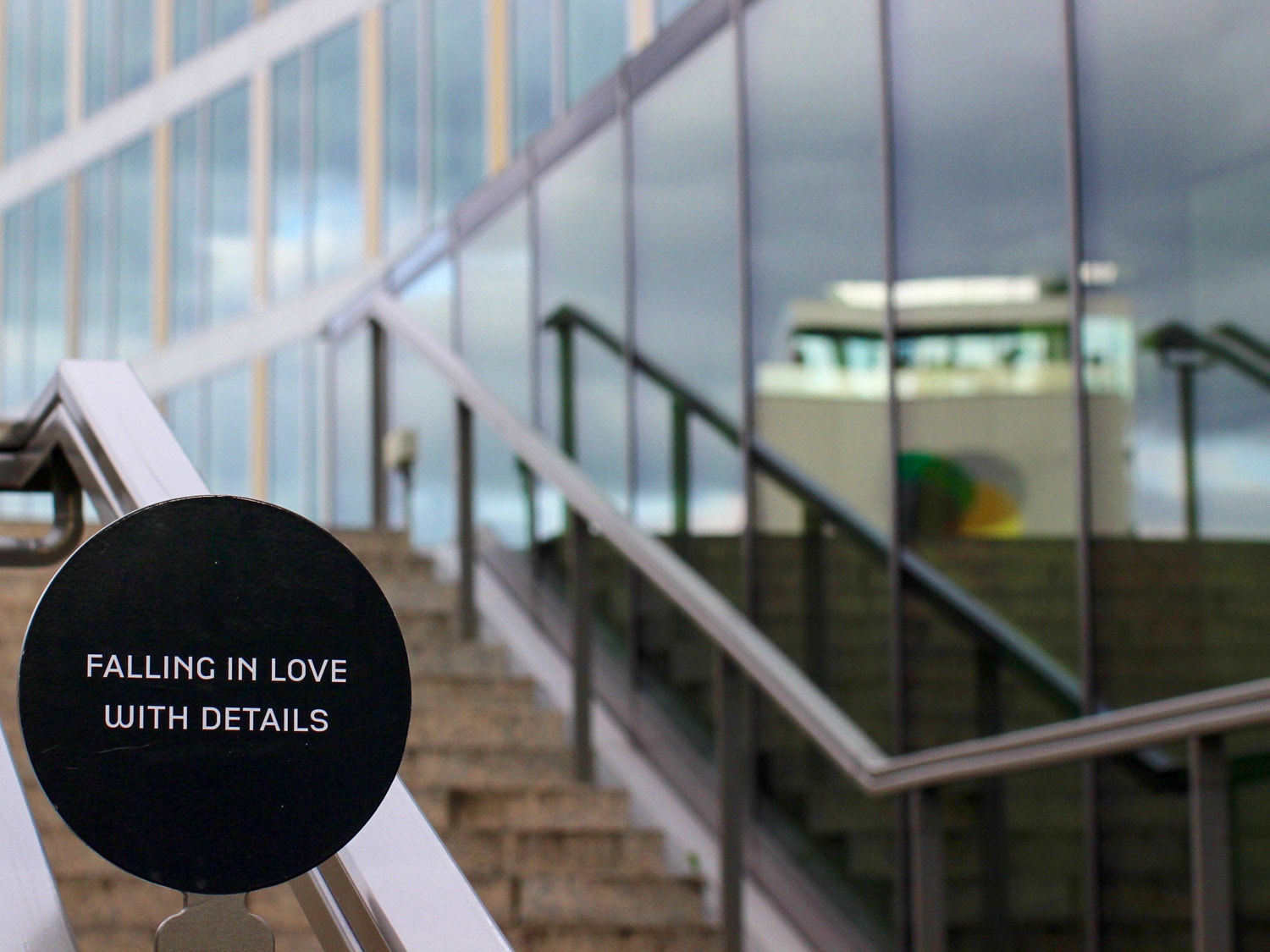 Canon EOS 600D (Rebel EOS T3i / EOS Kiss X5) + Canon EF 50mm F1.2L USM sample photo. Falling in love. photography