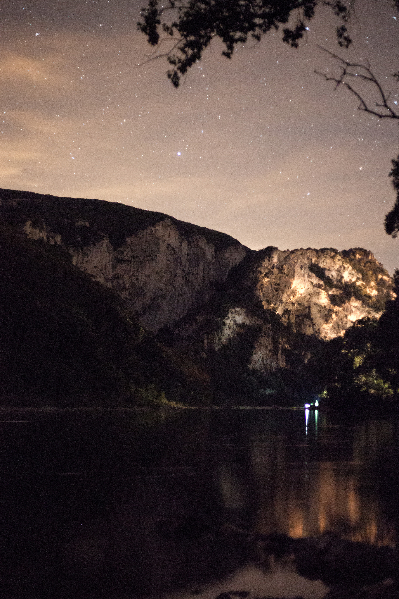 Canon EOS 5D Mark II + Canon EF 50mm F1.8 II sample photo. Lake and mountains photography