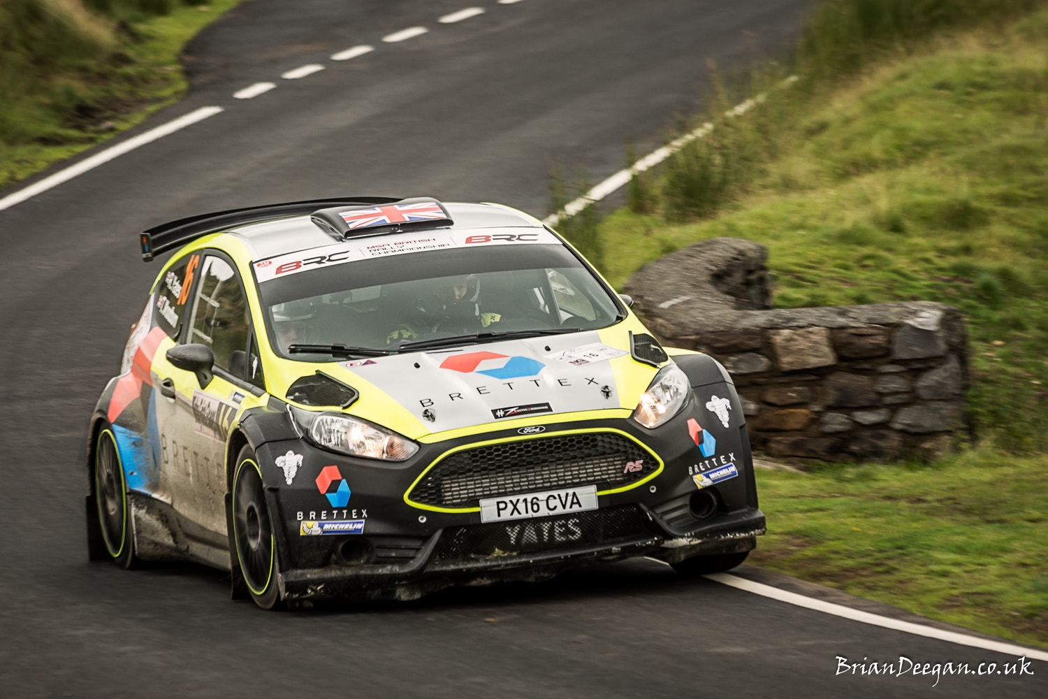 Sony 75-300mm F4.5-5.6 sample photo. Ford fiesta r5 photography