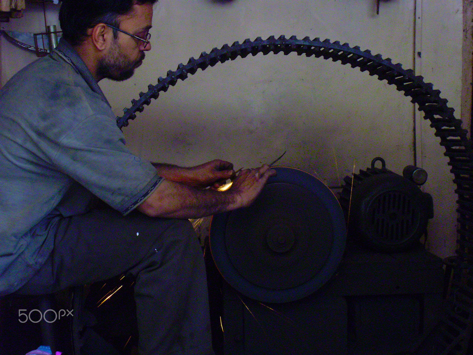 Olympus FE330,X845,C550 sample photo. Small business tool sharping center photography