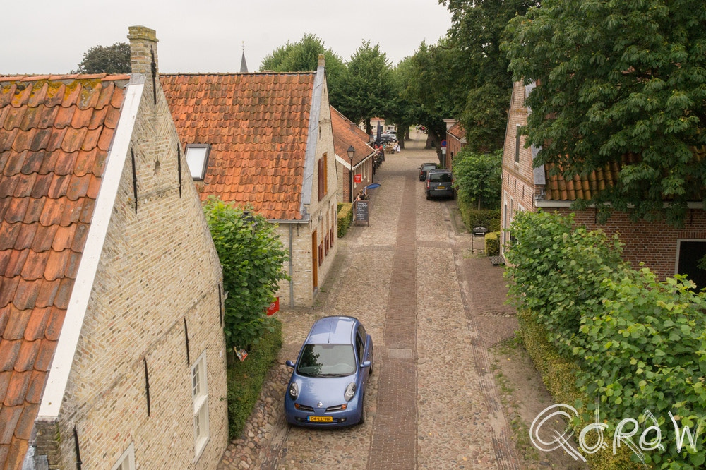 Sony SLT-A58 + Sigma 18-200mm F3.5-6.3 DC sample photo. Weg naar het centrale plein (bourtange) photography