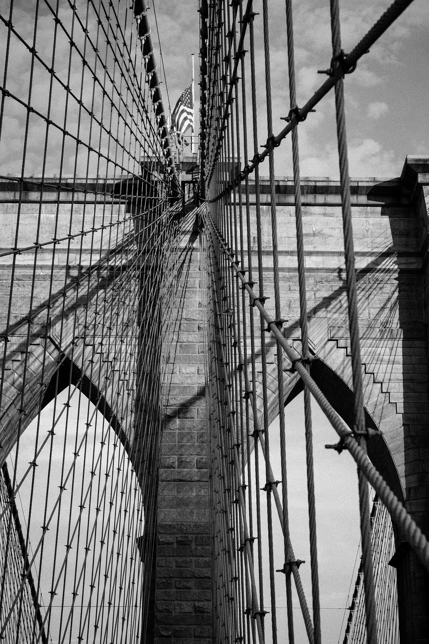 Fujifilm X-M1 + Fujifilm XC 50-230mm F4.5-6.7 OIS sample photo. Brooklyn bridge photography