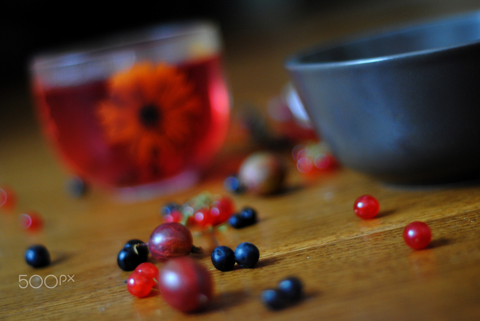 Nikon D3000 + Nikon AF Nikkor 50mm F1.8D sample photo. Berries photography