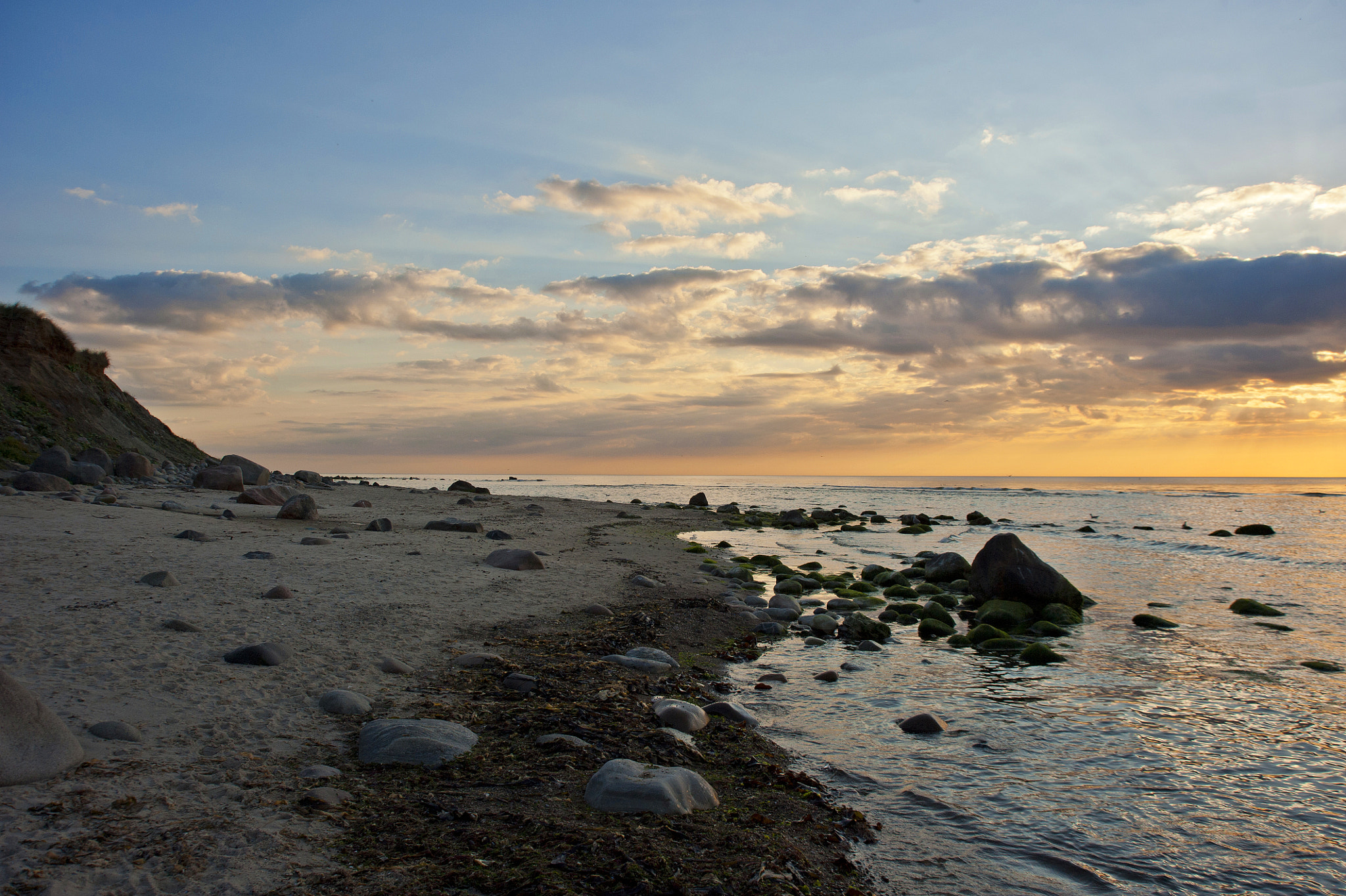 AF Zoom-Nikkor 28-105mm f/3.5-4.5D IF sample photo. End of the day photography