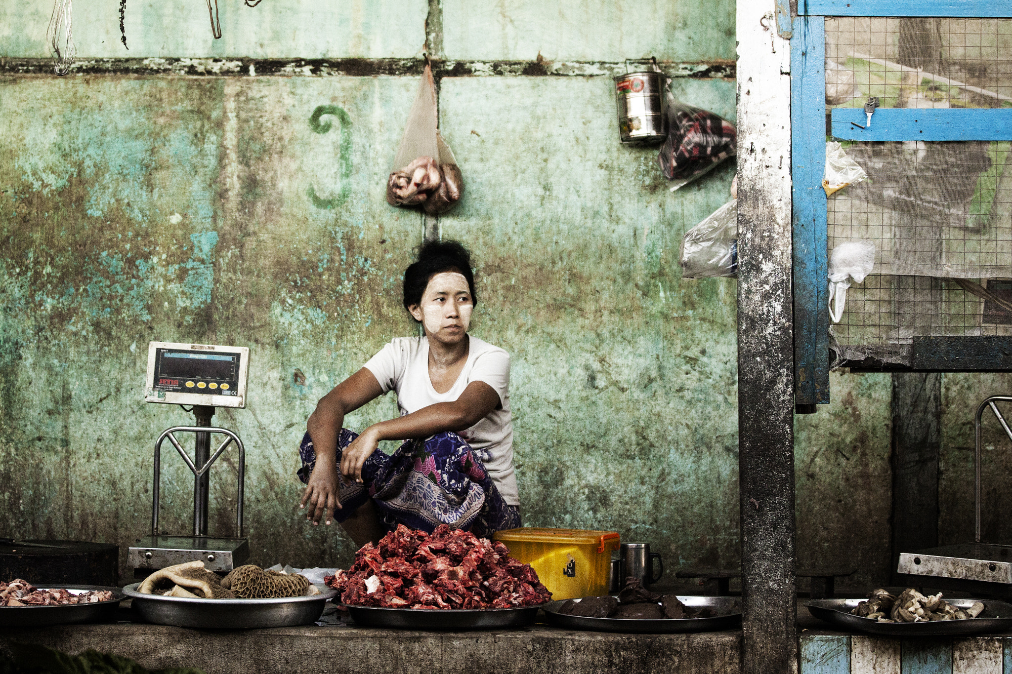 Canon EF-S 60mm F2.8 Macro USM sample photo. Myanmar - bagan market photography