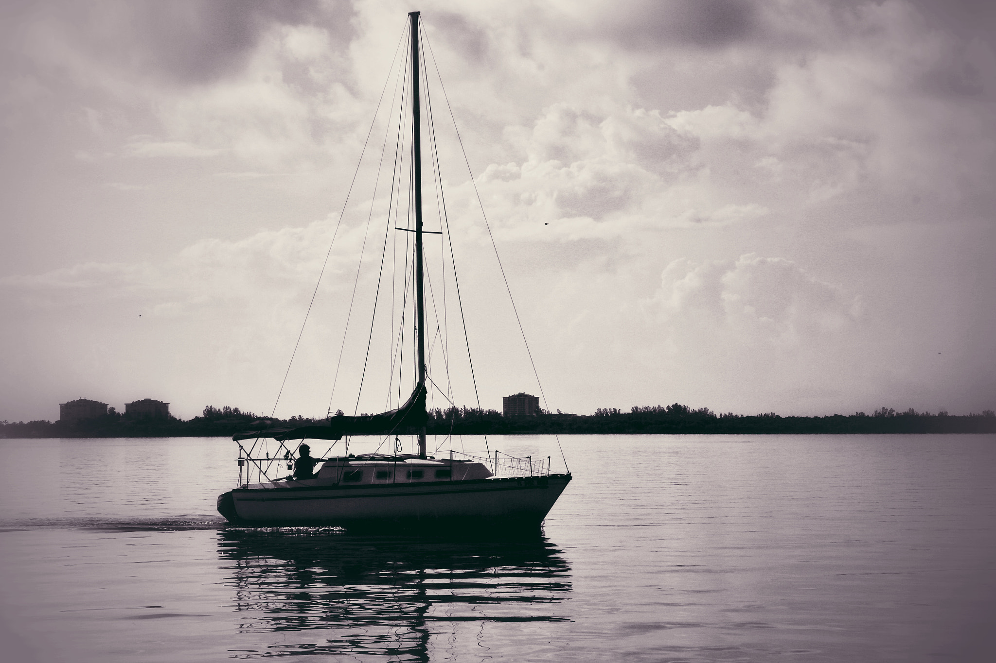 Canon EOS 650D (EOS Rebel T4i / EOS Kiss X6i) sample photo. No wind and lots of sun photography