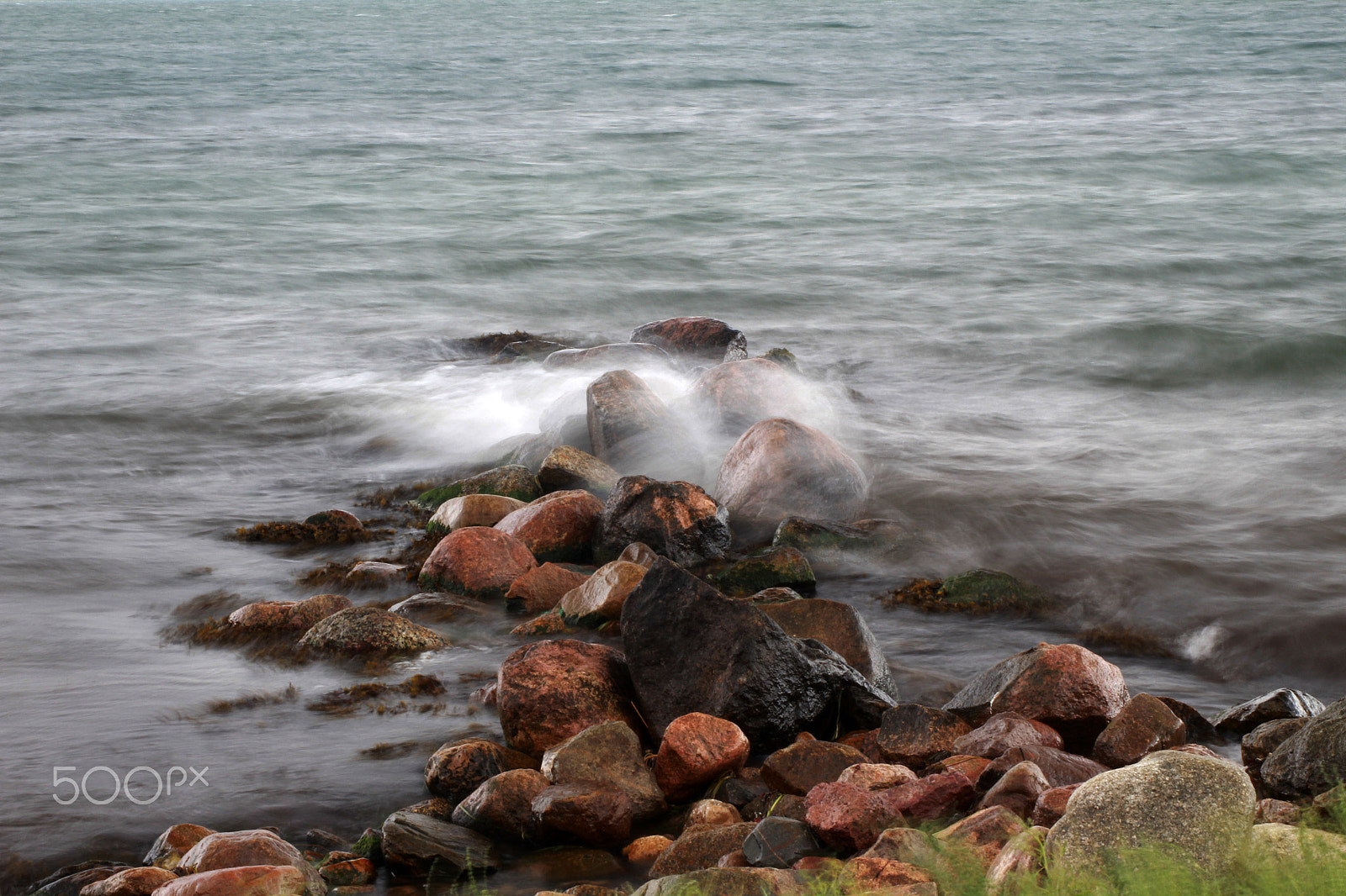 Canon EF 28-105mm f/3.5-4.5 USM sample photo. Wave on the beach 2 photography