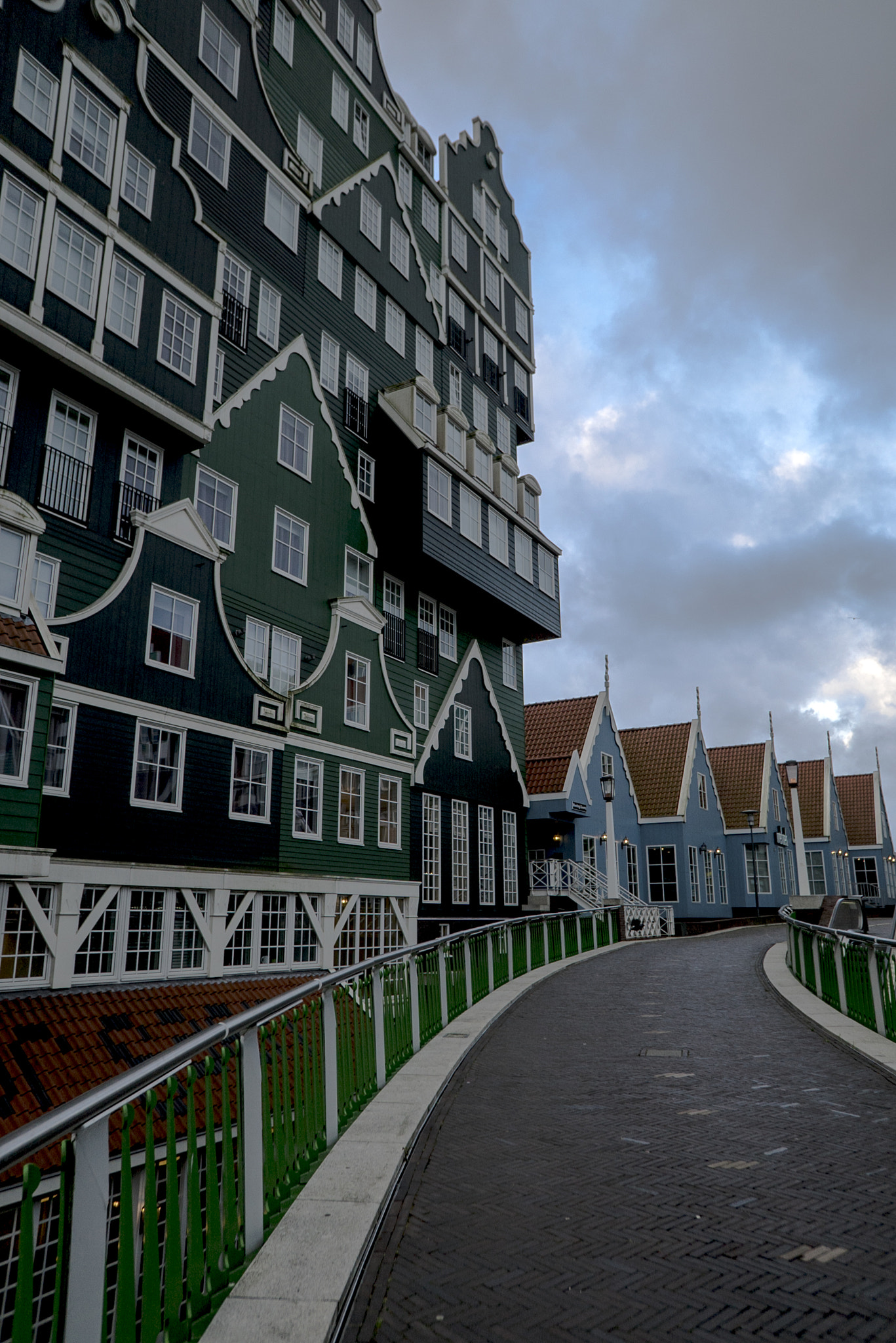 Sony a7S + Sony E 16mm F2.8 sample photo. Zaandam photography