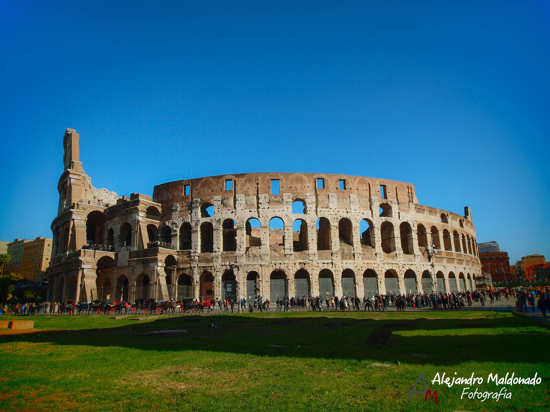 Olympus E-30 + Olympus Zuiko Digital ED 9-18mm F4.0-5.6 sample photo. Coliseo romano photography